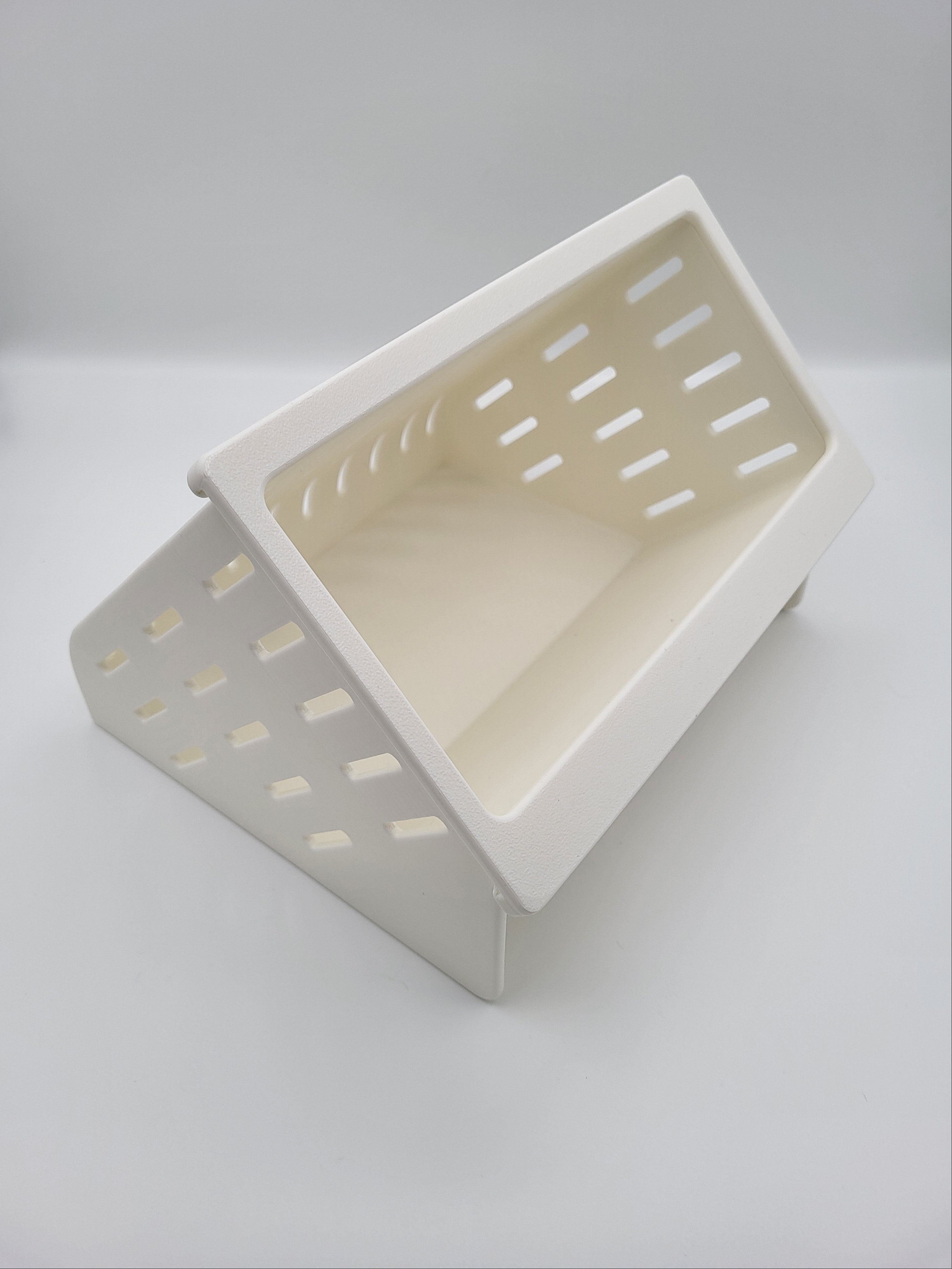 The Open Air Hay Feeder and Hay Roller Bundle