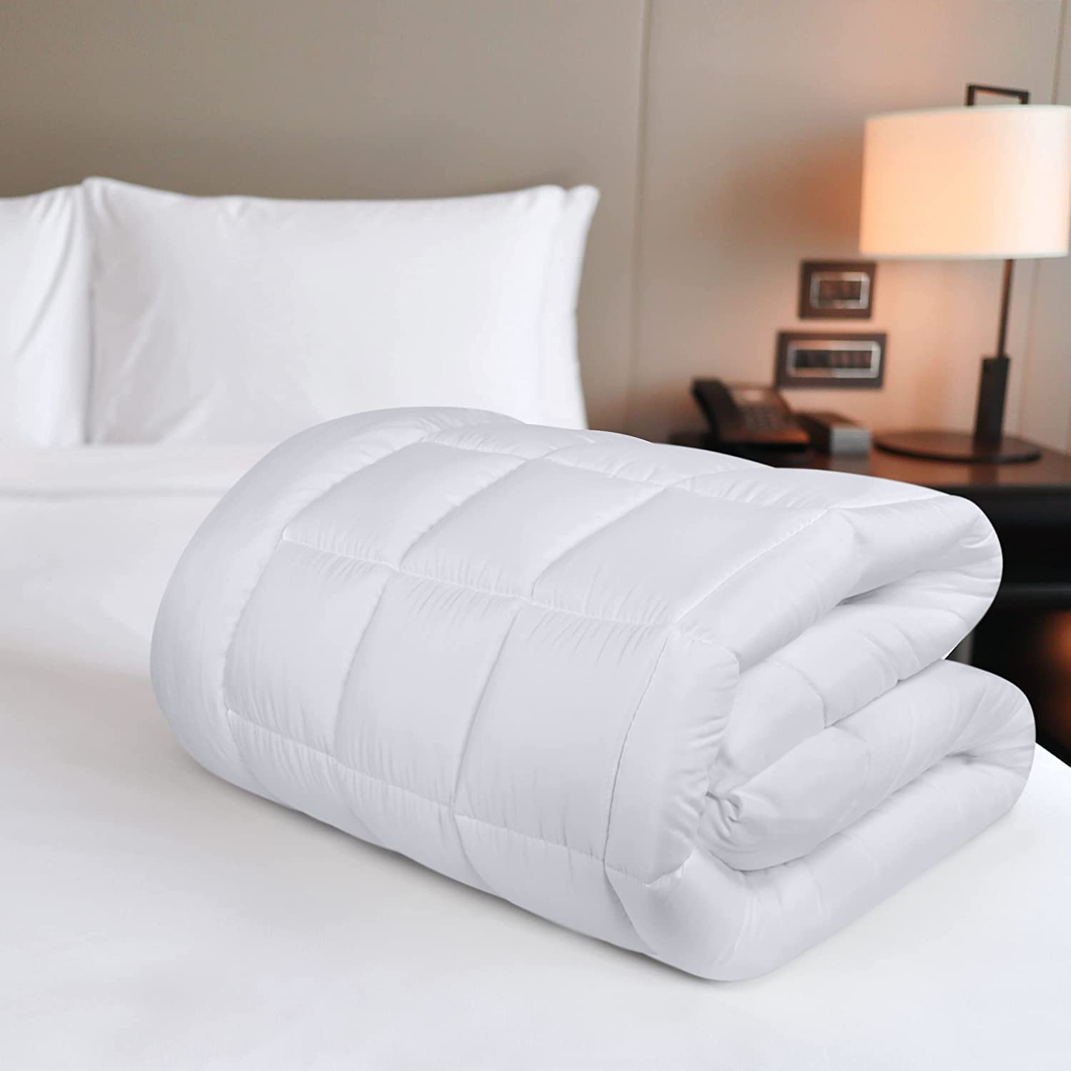 Utopia Bedding Quilted Fitted Premium Mattress Pad King Size, Pillow Top Mattress Topper, Elastic Fitted Fluffy Mattress Protect