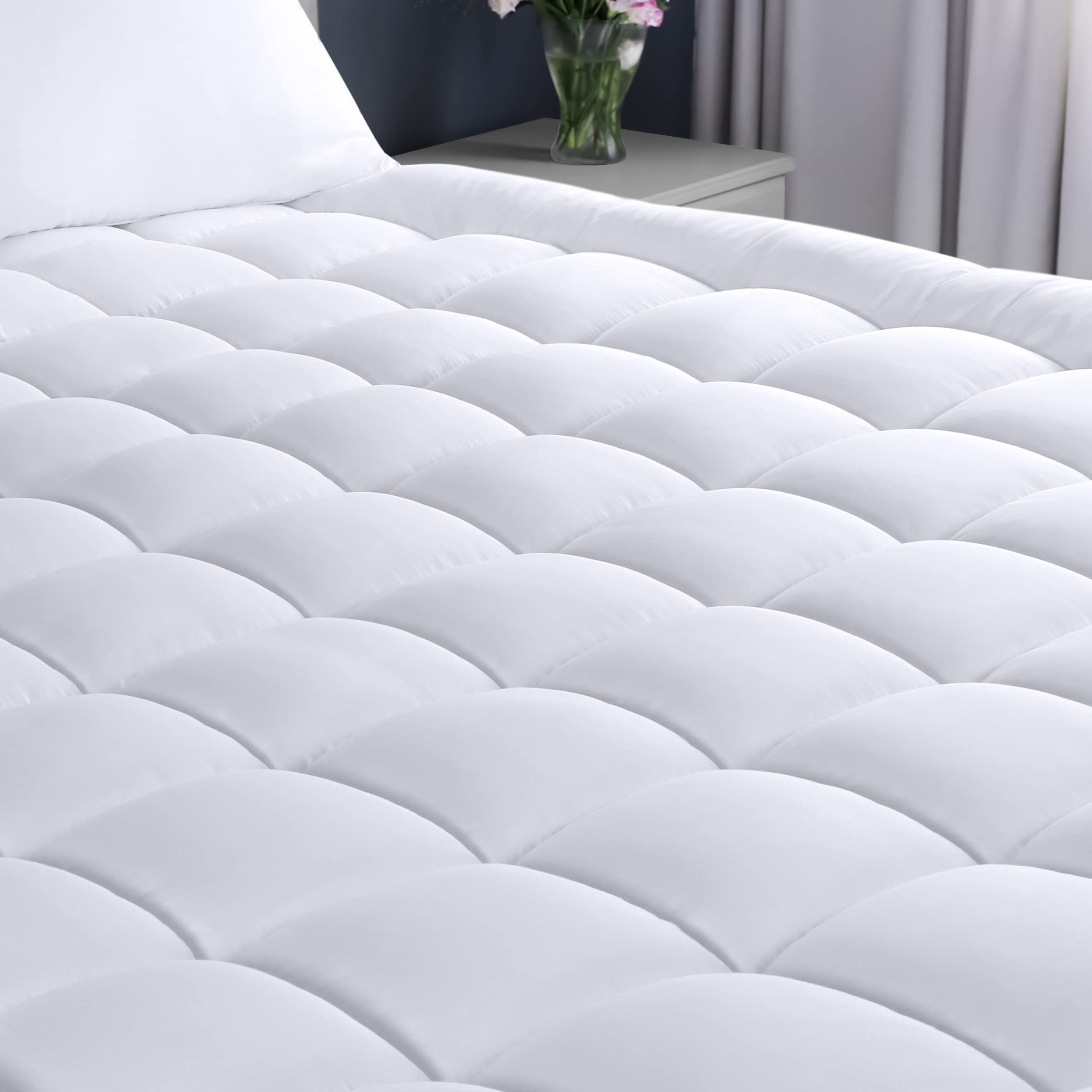 Utopia Bedding Quilted Fitted Premium Mattress Pad King Size, Pillow Top Mattress Topper, Elastic Fitted Fluffy Mattress Protect