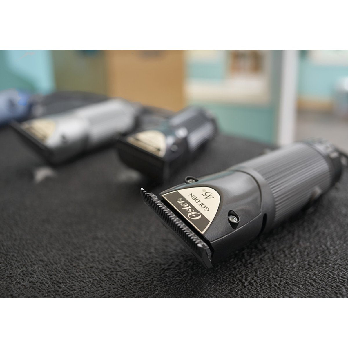 Oster Clipmaster Hair Clippers for Pets, Detachable Cryogen-X Blade, Gray, Model 078005-010-003