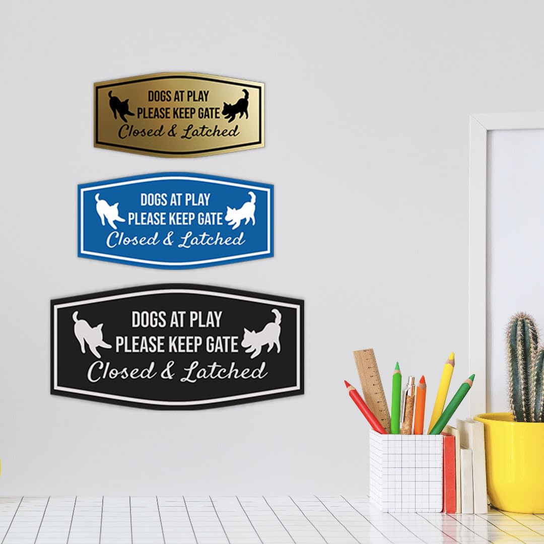 Motto Lita Fancy Paws, Dogs At Play Please Keep Gate Closed & Latched Sign (Lt Gray) - Medium