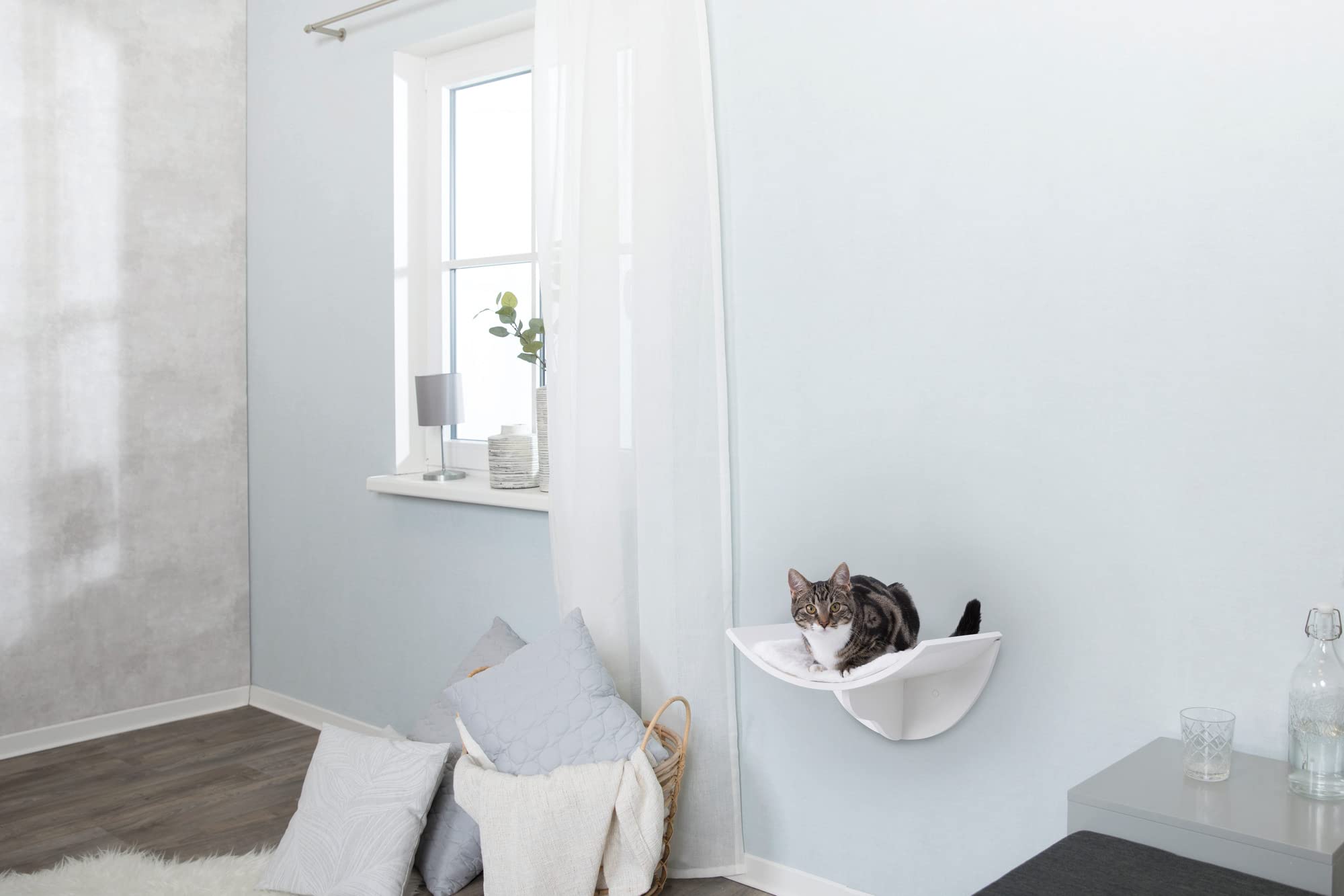 Trixie Lorena Wall Mount Perch, Cat Shelf, Cat Bed, Cat Lounger, Cat Furniture - White