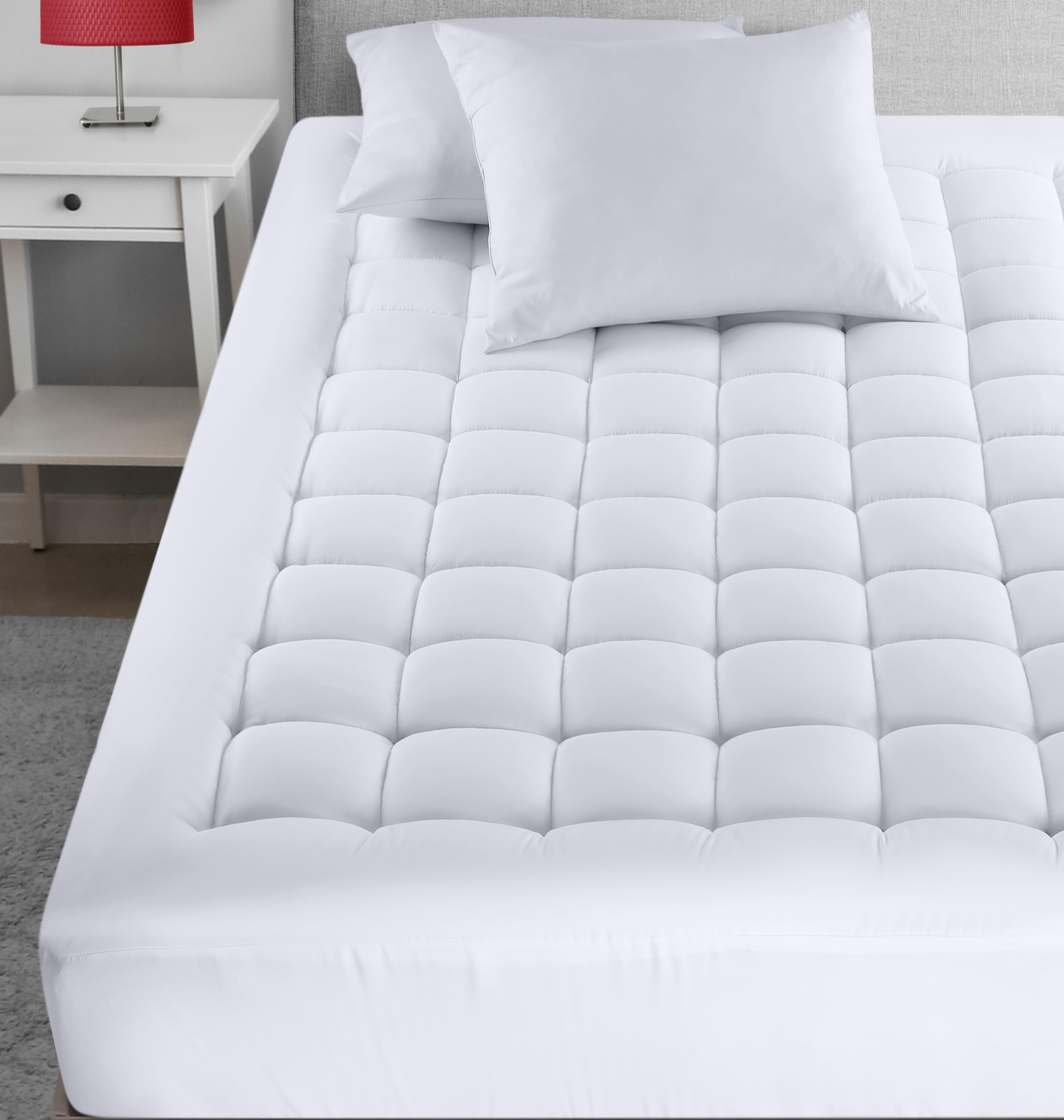 Utopia Bedding Quilted Fitted Premium Mattress Pad King Size, Pillow Top Mattress Topper, Elastic Fitted Fluffy Mattress Protect