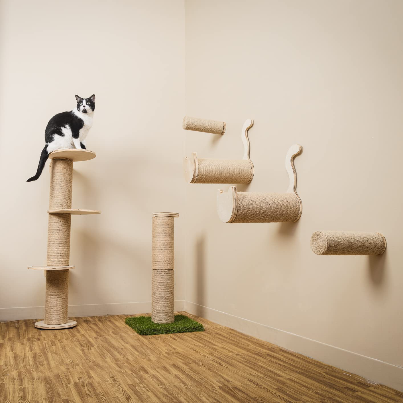 On2Pets Cat Furniture Wall-Mounted Scratcher Cat Steps, Sisal Rope Scratching Posts Floating Cat Wall Perches, Set of 2 with Cat