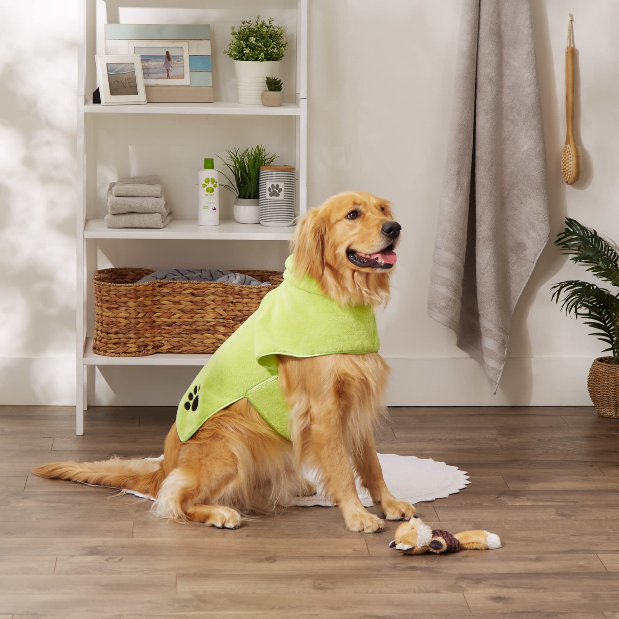 LETTUCE GREEN - EMBROIDERED PAW LARGE PET ROBE
