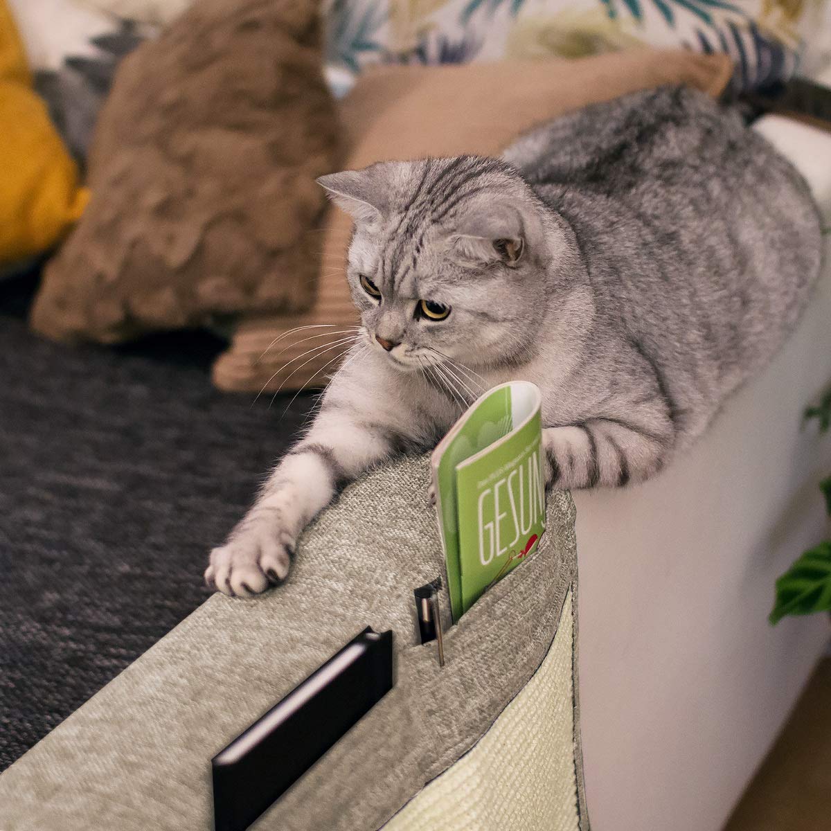 Navaris Cat Scratch Armrest Organizer - Sisal Furniture Protector Scratching Pad For Cats - Scratcher Mat Cover For Sofa Couch Armchair - Light Brown