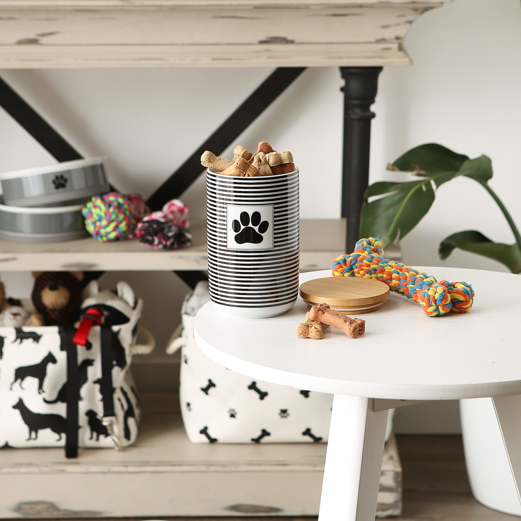 Bone Dry Paw & Patch Ceramic Pet Collection, Treat Canister, 4x6.5, Black,Treat Canister, 4x6.5,5742