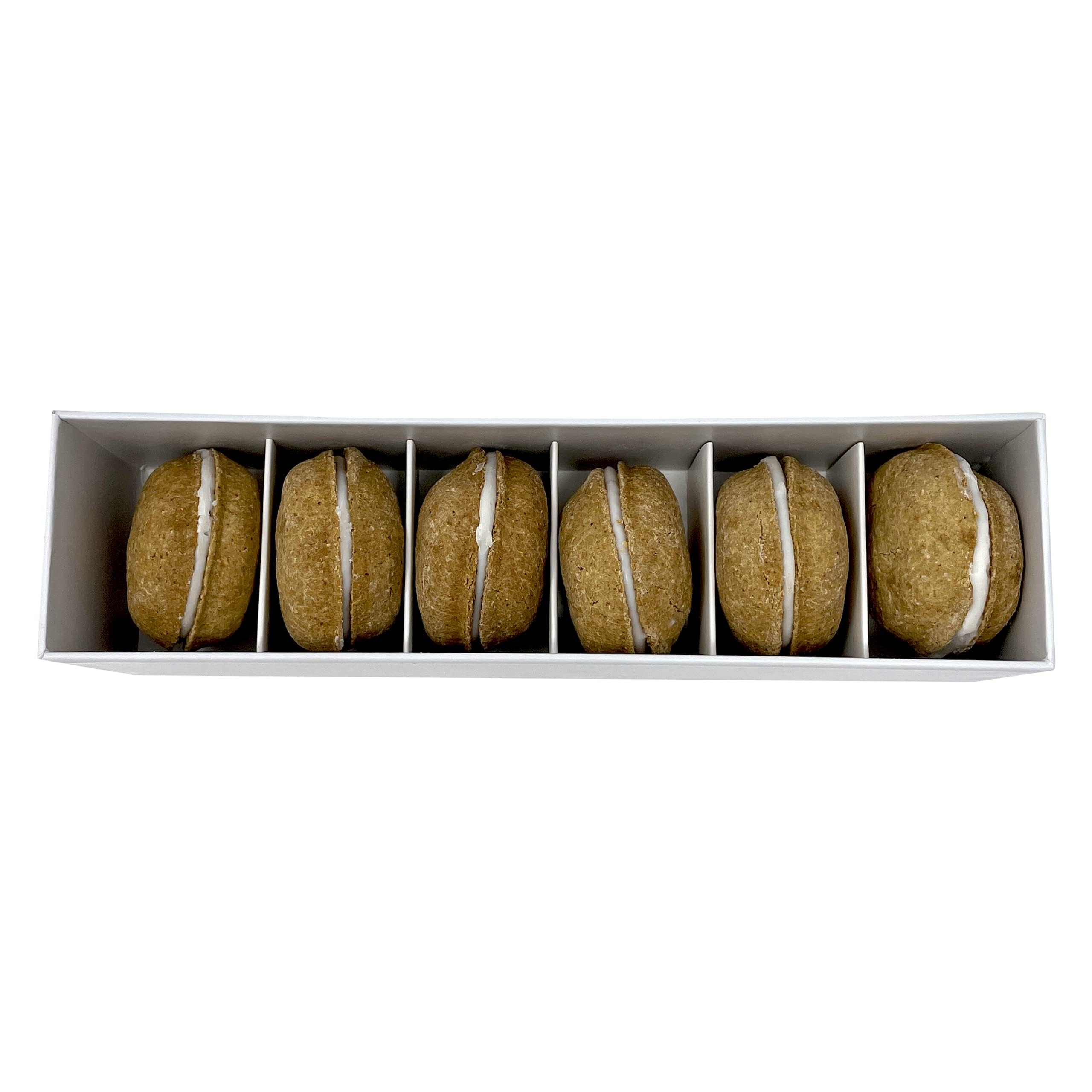 Bonne et Filou Dog Treats Vanilla Cupcakes, Dog Birthday Gift for Medium to Large Breed - Gourmet Macaron Cakes, 18 Count Bulk P