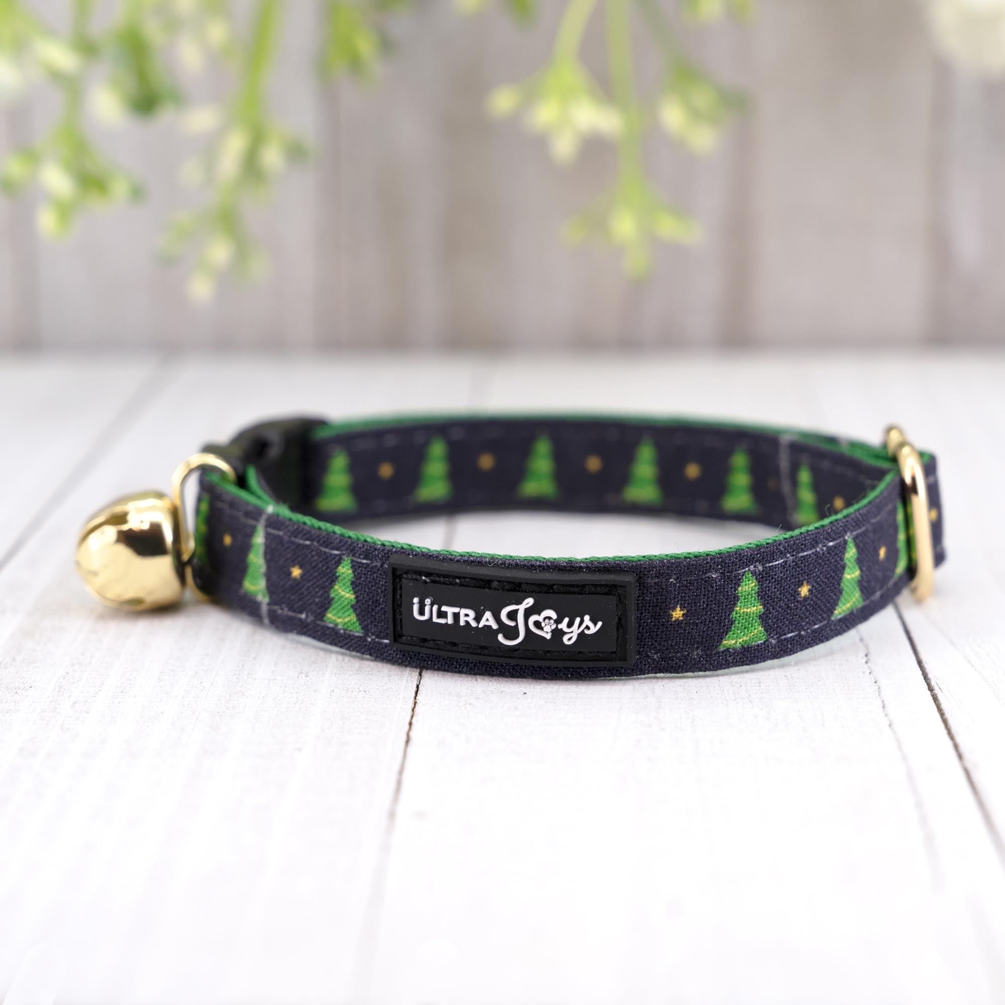 Ultra Joys Cat Collar - Breakaway With Bells, Bowtie & Christmas Tree Pattern - Small Kitten & Cat Collar