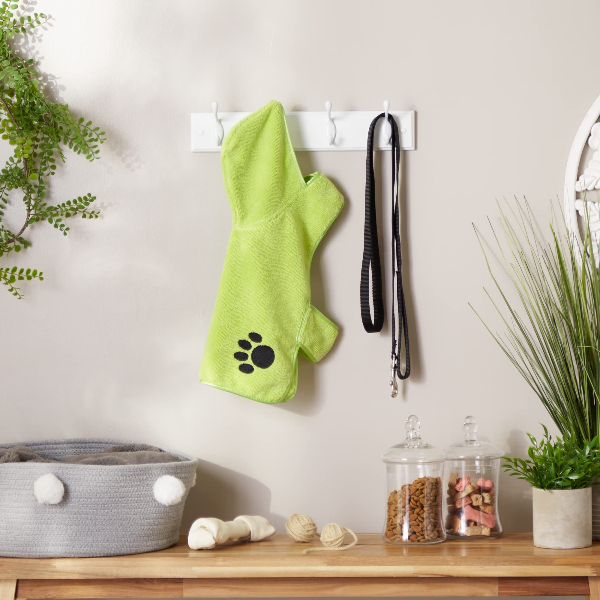 LETTUCE GREEN - EMBROIDERED PAW SMALL PET ROBE