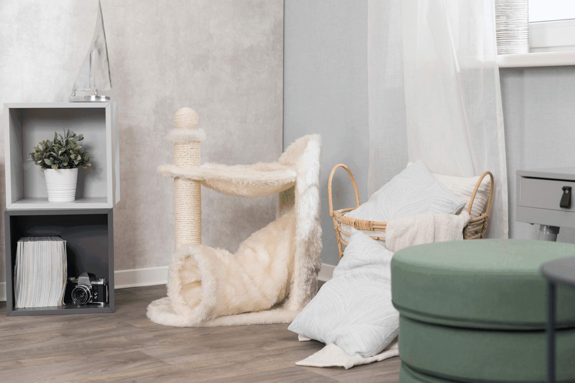 TRIXIE Gandia Cat Tree, Medium Plush, Cream, Model 44551