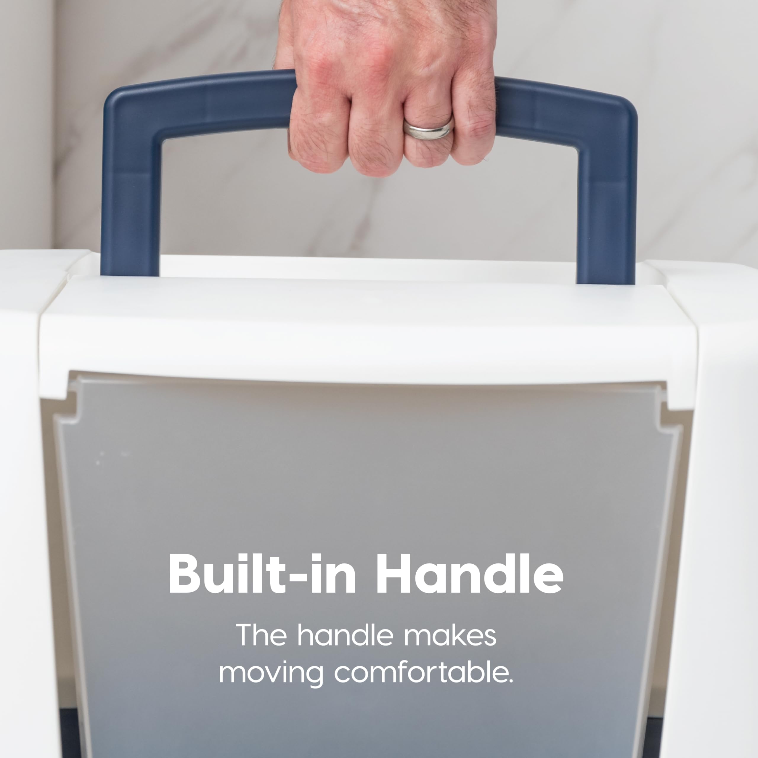 IRIS USA Jumbo Enclosed Cat Litter Box - Navy/White, Plastic, Front Door Flap, Handle & Buckles for Portability, Model 588423