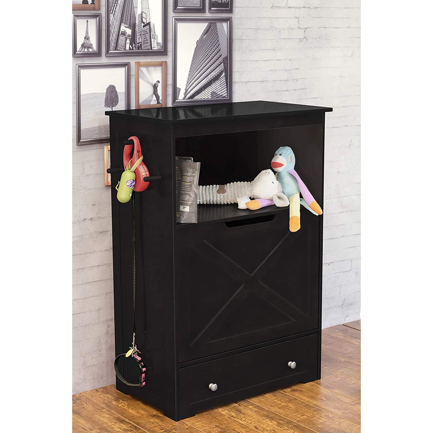 Windsor Pet Feeder, Black