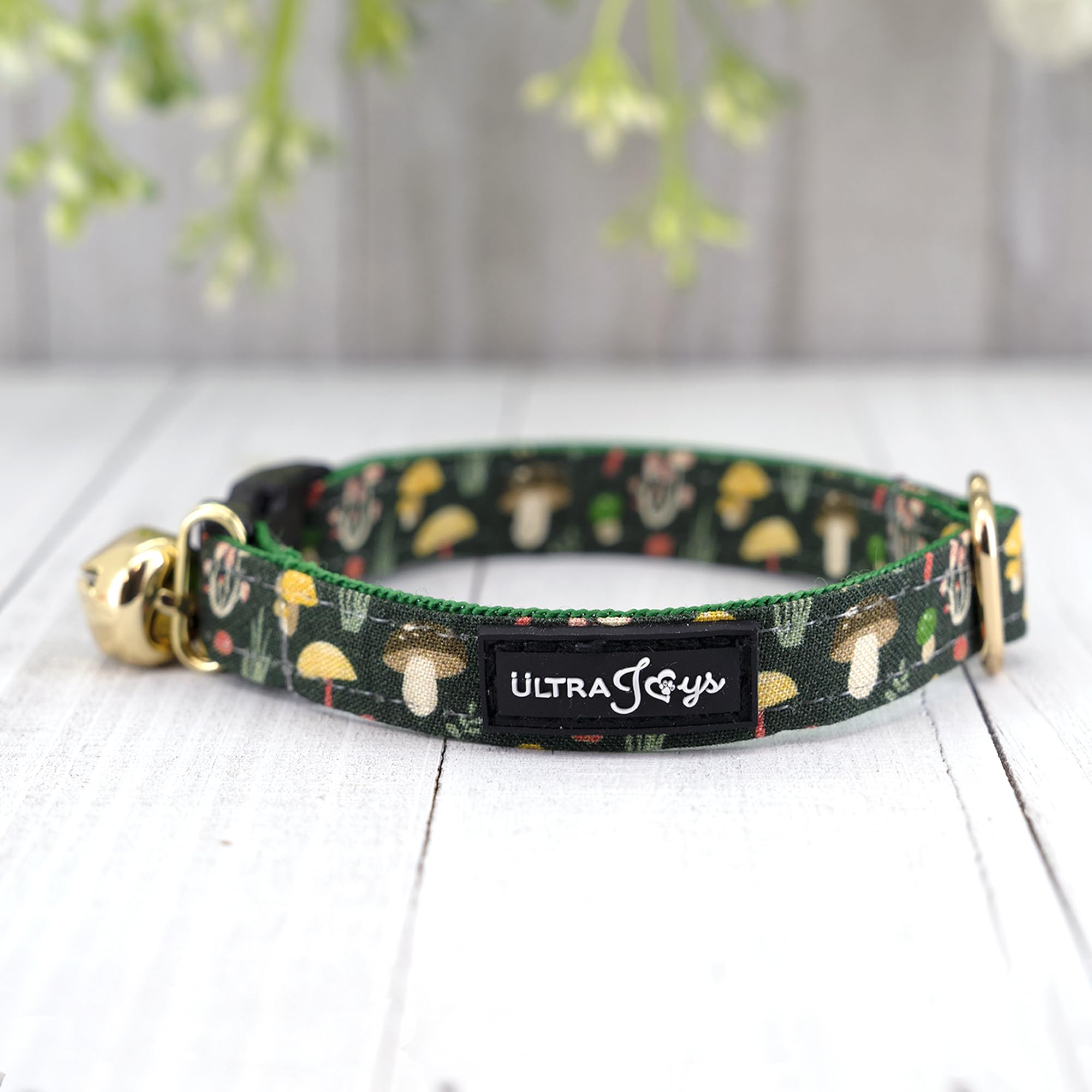 Ultra Joys Cat Collar With Bells - Breakaway For Kittens & Adults - Boy & Girl Cat Collars - Bowtie Mushroom Small