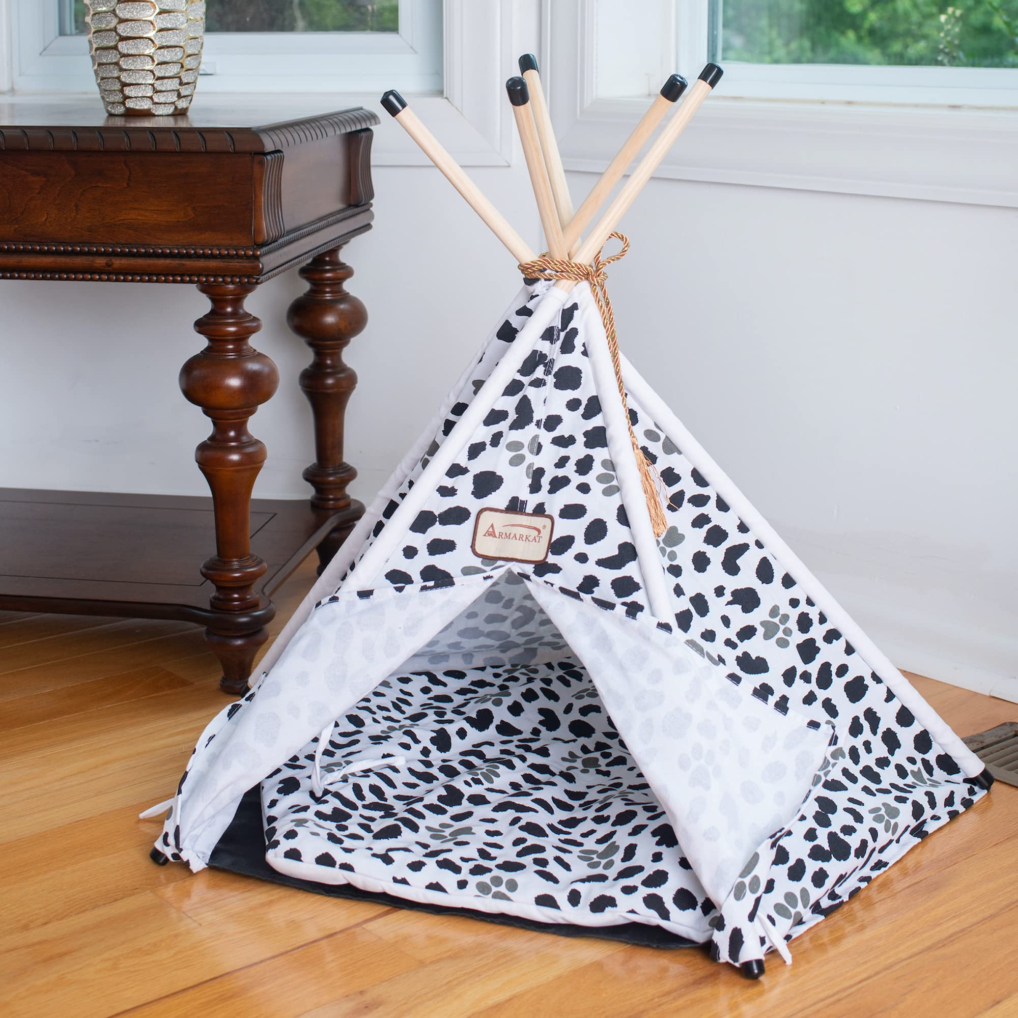 Armarkat C46 Cat Bed, One Size,white, black