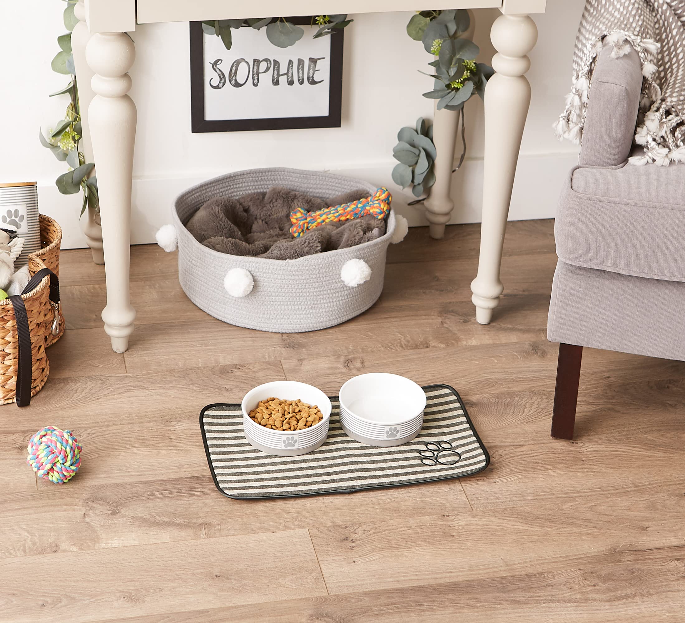 BROWN STRIPE EMBROIDERED PAW PET MAT SMALL