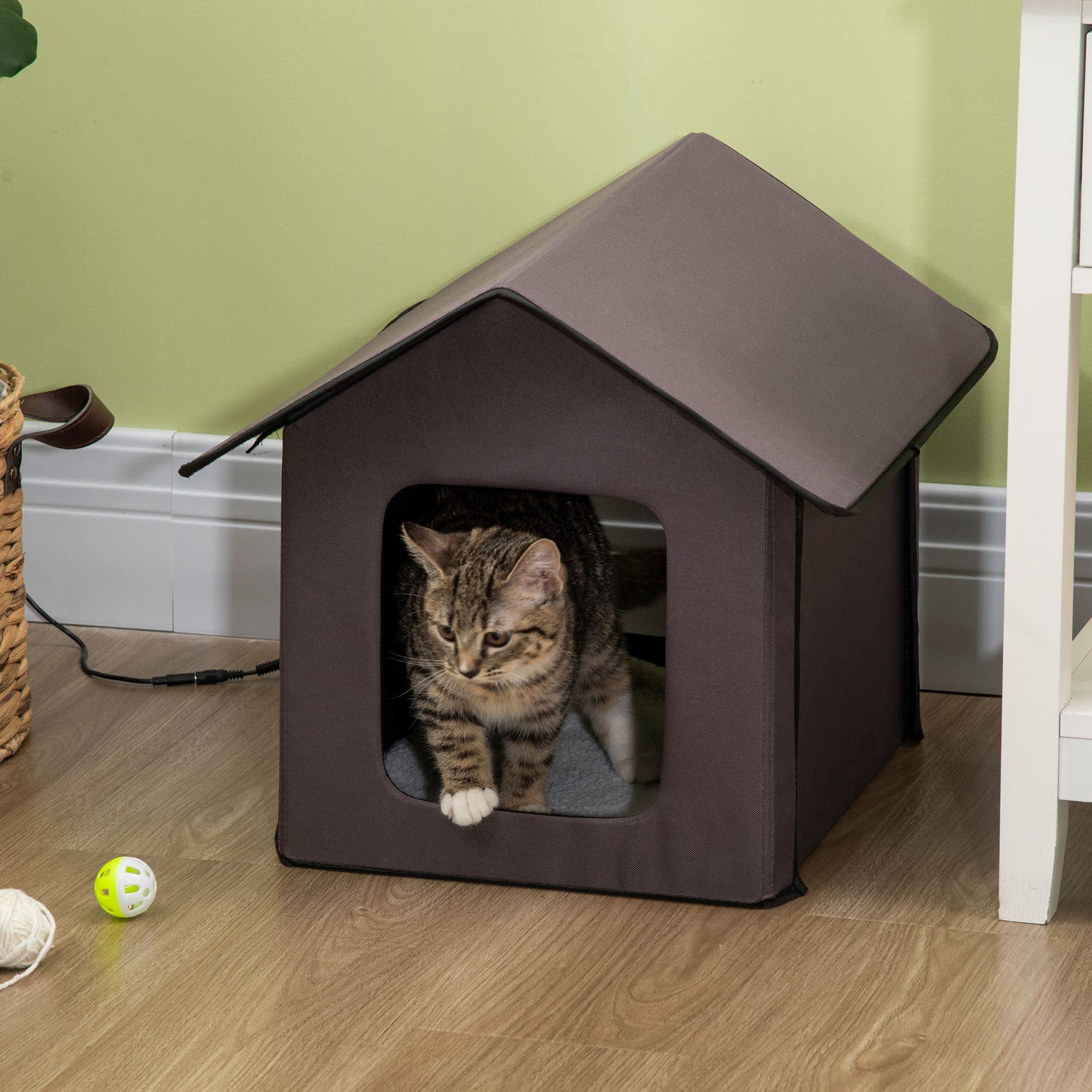 Pawhut Heated Cat Houses For Outdoor And Indoor, Portable Kitty Shelter, Waterproof And Insulated, Brown