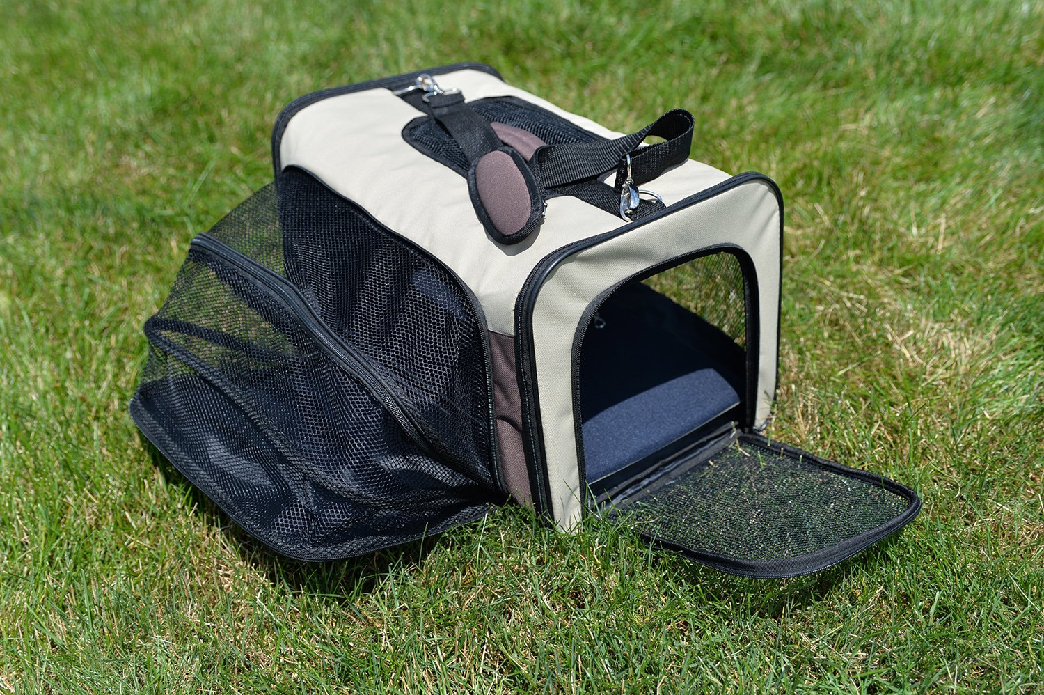 Armarkat Pet Carrier, Beige & Chocolate, PC102R