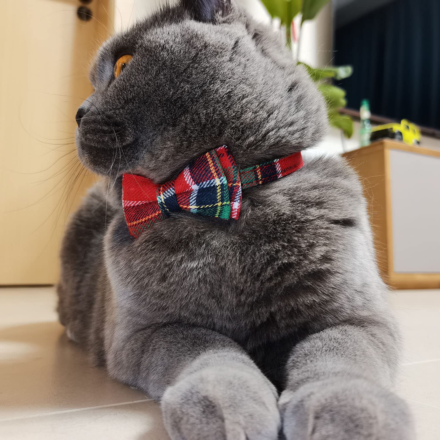 Cat Collar Breakaway With Bell And Bow Tie, Plaid Design Adjustable Safety Kitty Kitten Collars(6.8-10.8In) (Christmas Red)