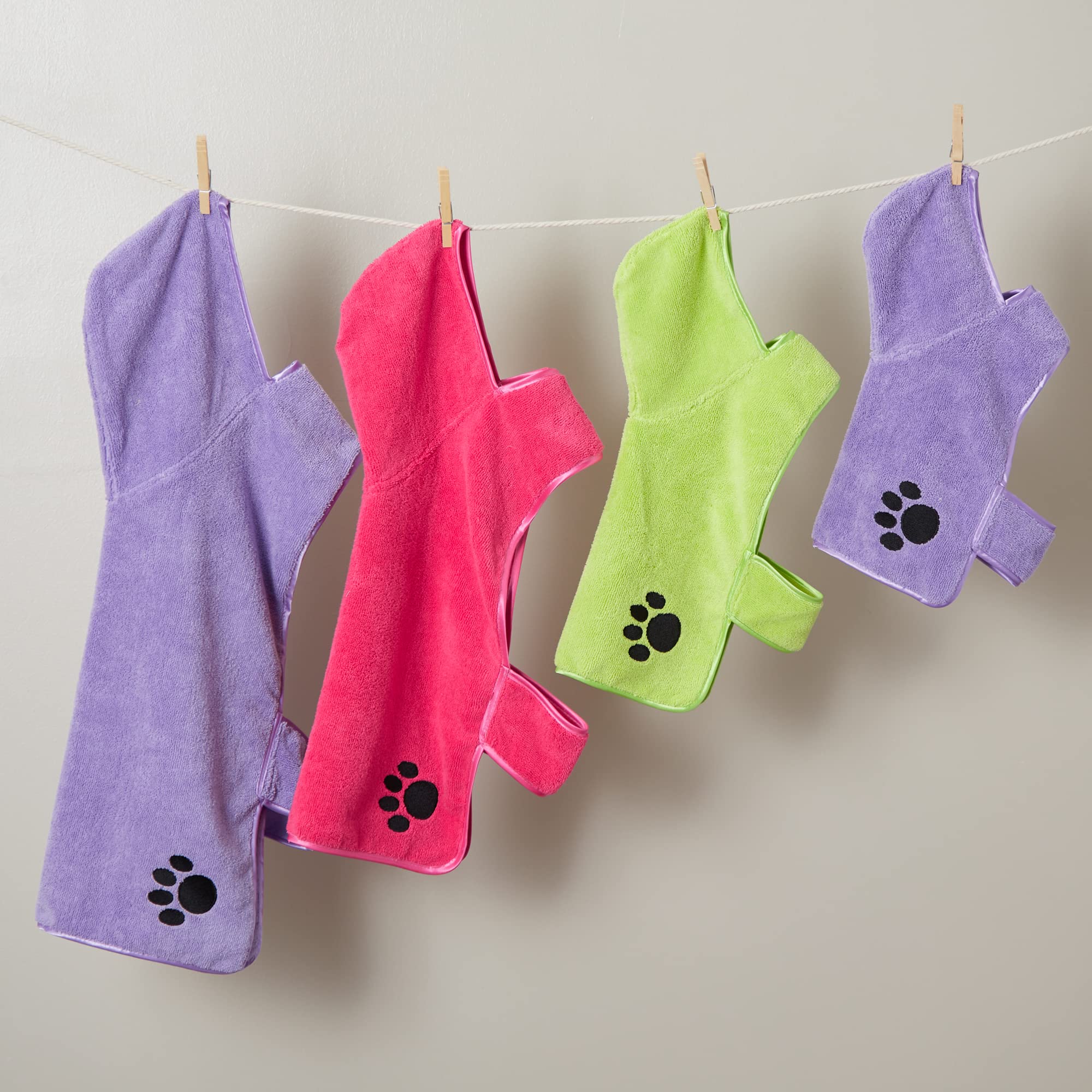 LETTUCE GREEN - EMBROIDERED PAW MEDIUM PET ROBE