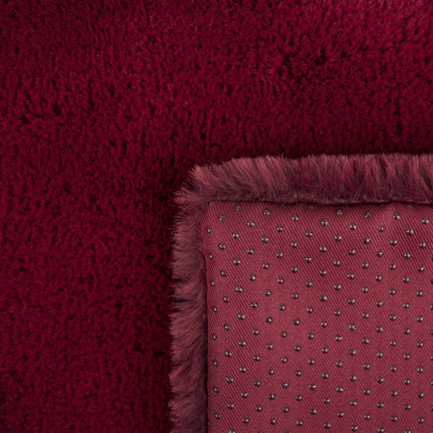 DII Cage Liner Faux Fur Cranberry Lg