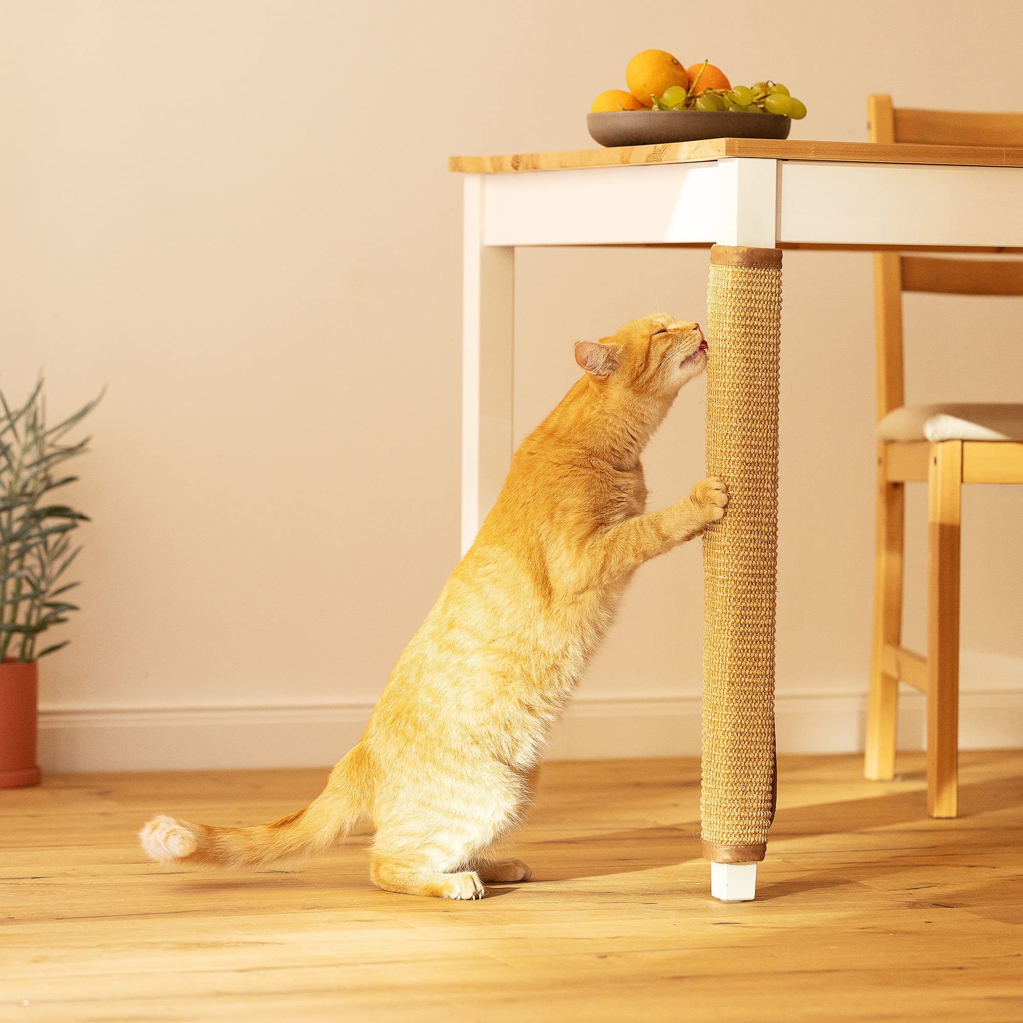 Navaris Table Leg Cat Scratcher - Sisal Scratching Mat Protector For Furniture Legs - Scratch Pad Protection With Wrap Around Straps 23 5/8' X 9 7/8'