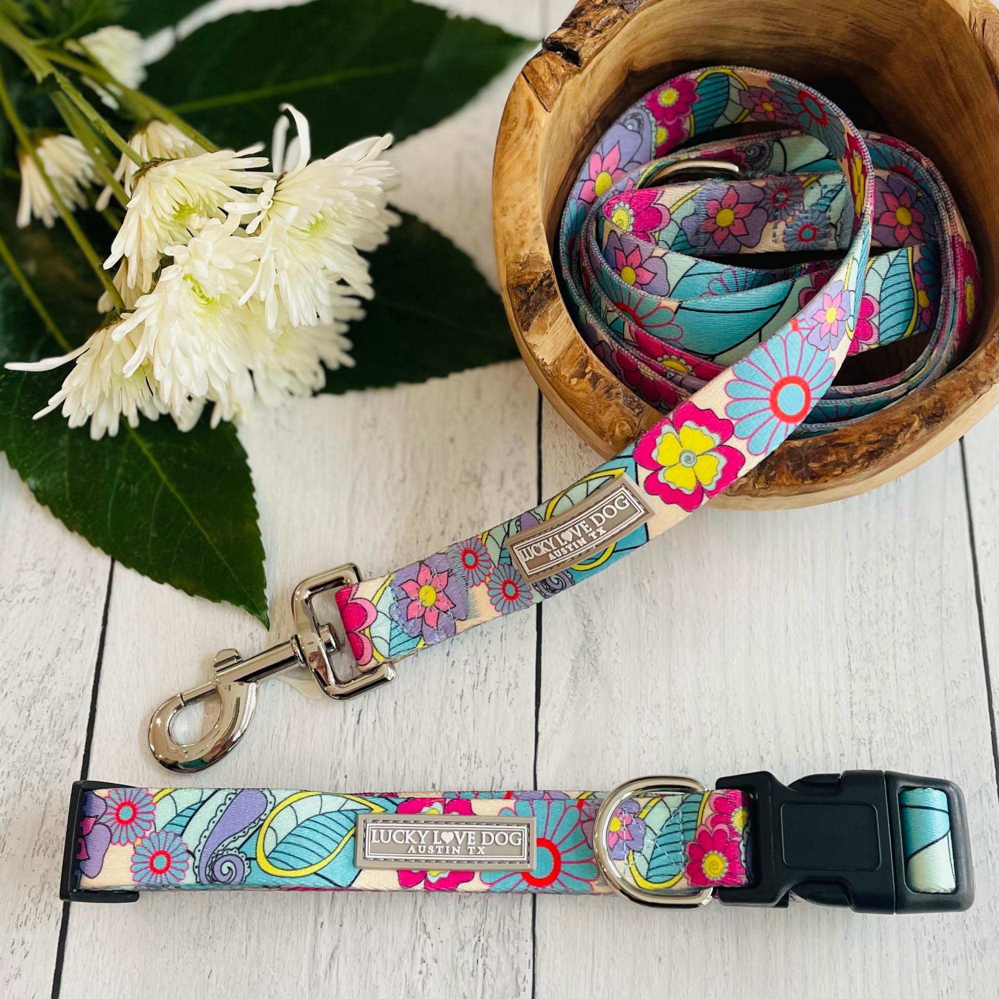 Lucky Love Dog Leash, Beautiful Flower Pattern Female Dog Leash For Large Dogs, Durable & Long Lasting (Caroline, Large)