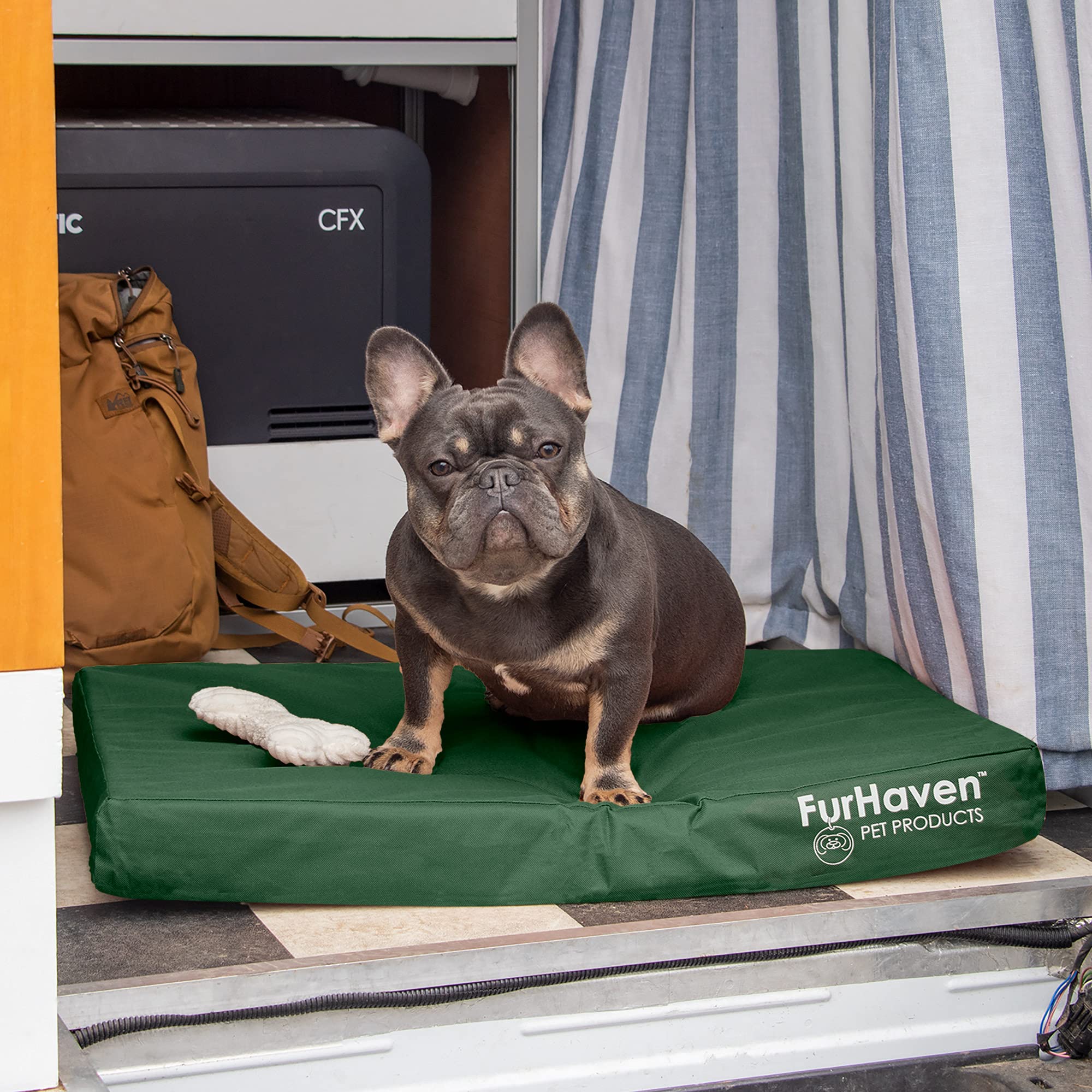 Furhaven Water-Resistant Cooling Gel Dog Bed for Medium/Small Dogs w/ Removable Washable Cover, For Dogs Up to 35 lbs - Indoor/O