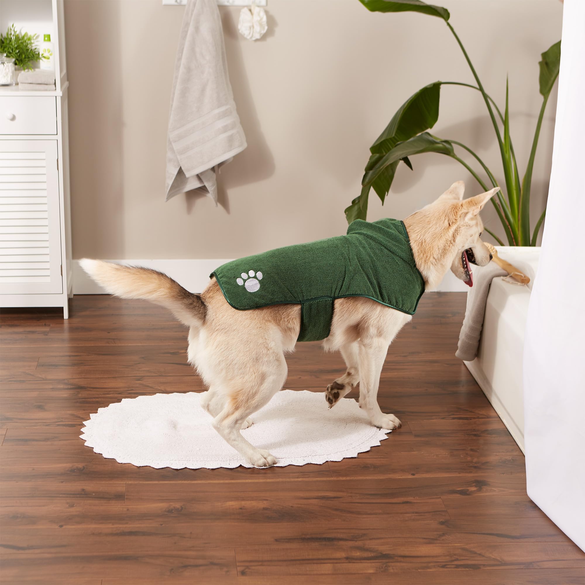 Bone Dry Pet Robe Collection Embroidered Absorbent Microfiber Bath Robe With Adjustable Closure, For Dogs & Cats, Large, Hunter