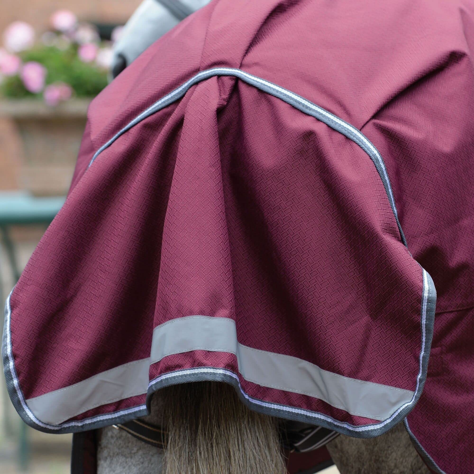Weatherbeeta Comfitec Plus Dynamic Ii Detach-A-Neck Medium Horse Blanket, Maroon/Grey/White, 72'