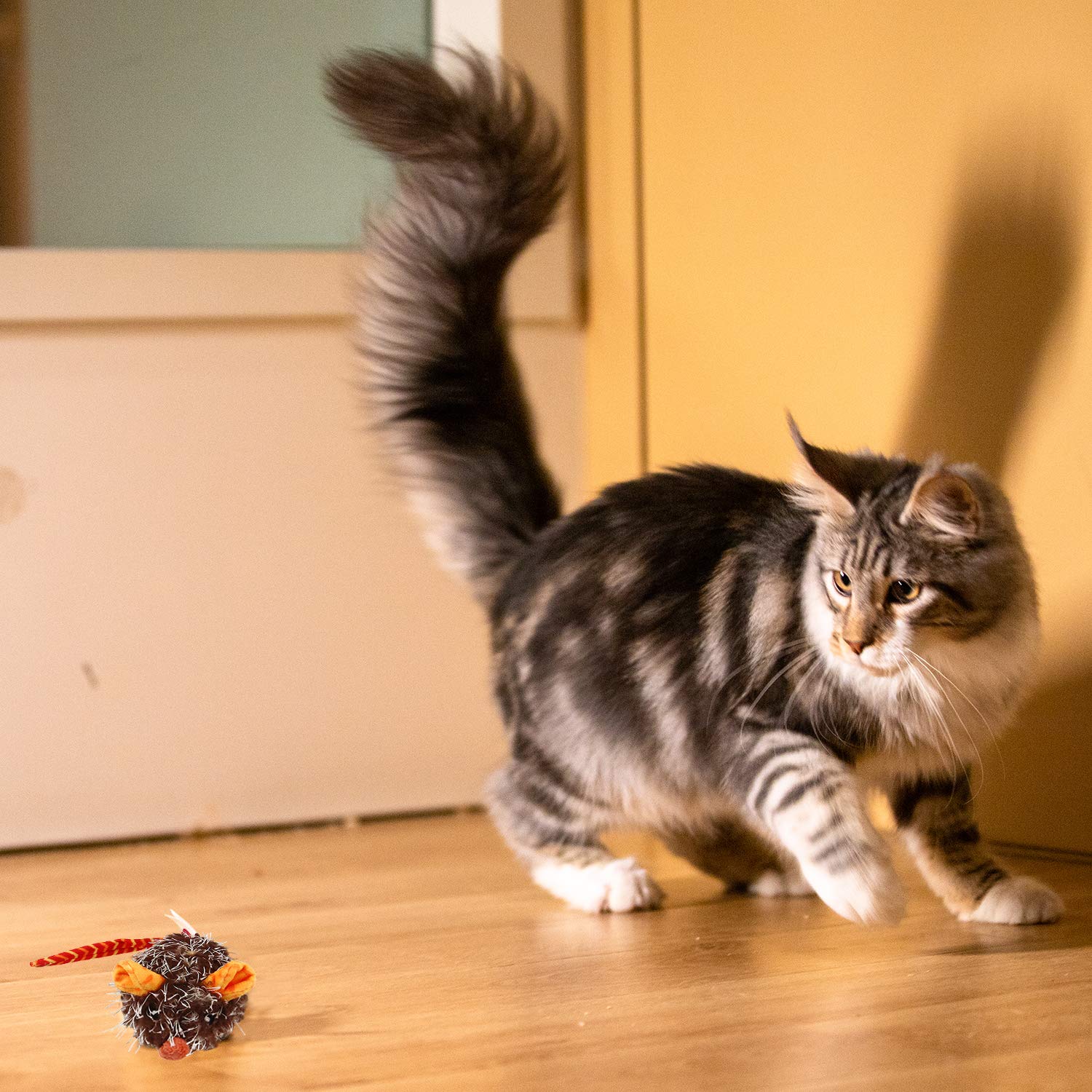 Gigwi Interactive Cat Toy Moving Mouse, Automatic Cat Toy Mice Electronic With Furry Tail, Squeaky Cat Toys For Indoor Cats/Outd