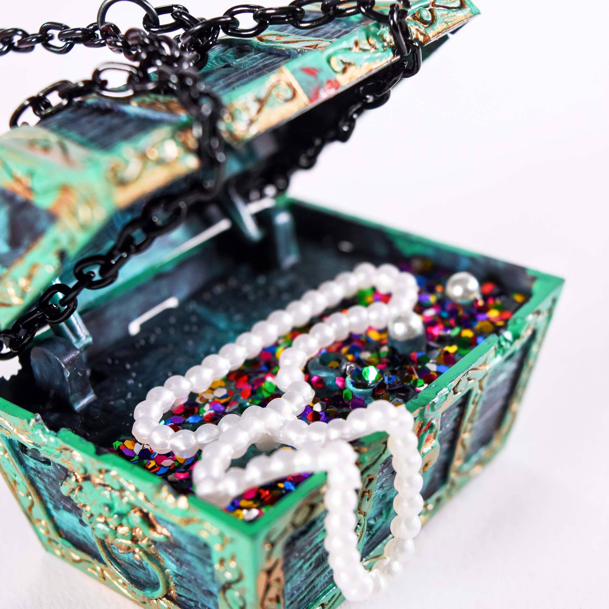 Penn-Plax Aquarium Decoration With Moving Treasure Chest, Floating Diver And Bubble Action, 4 Inches High