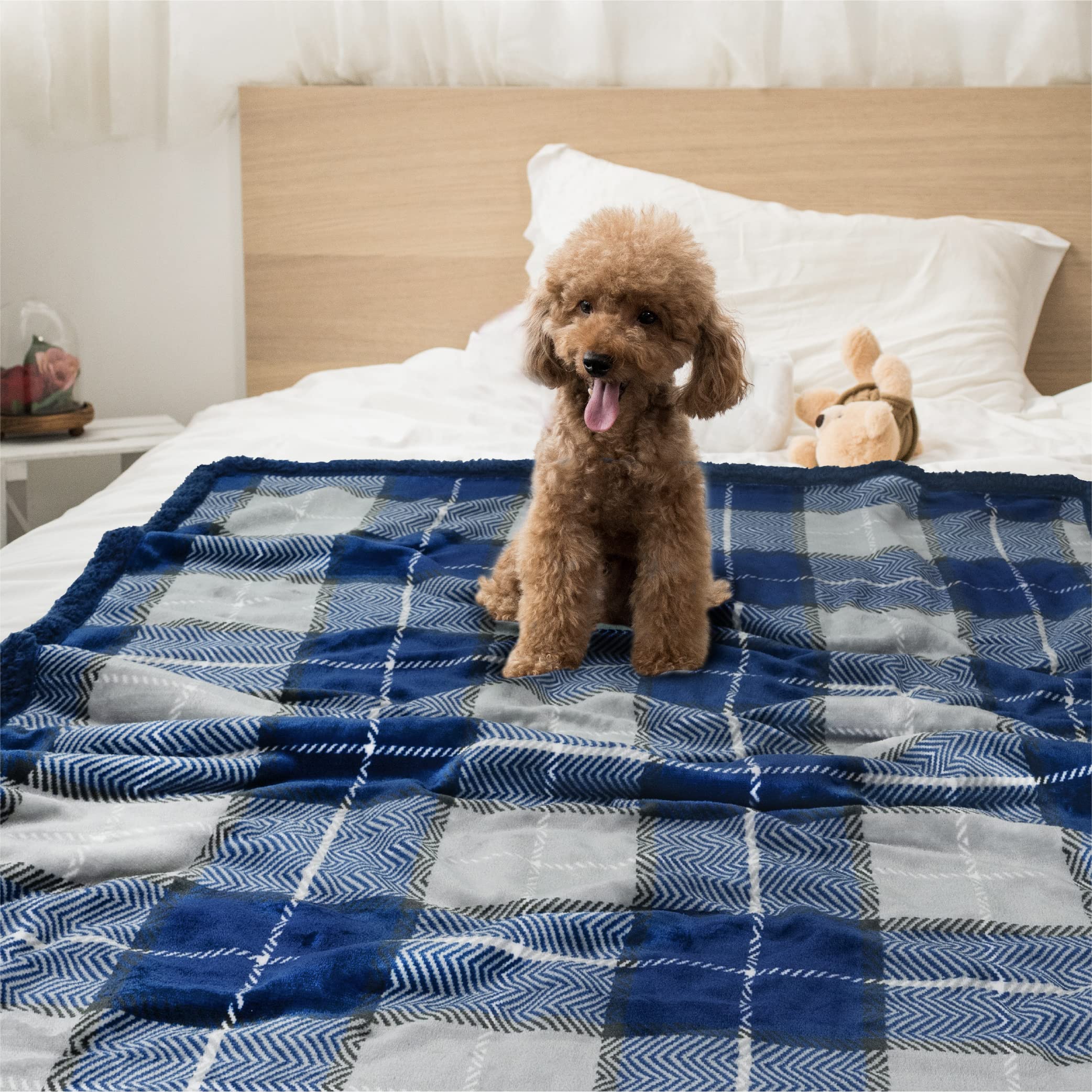Petami Dog Blanket For Medium Large Dogs, Pet Bed Blanket Cat Puppy Kitten, Fleece Furniture Couch Cover Protector Sofa Car, Soft Sherpa Dog Throw Plush Reversible Washable, 40X60 Plaid Navy Blue