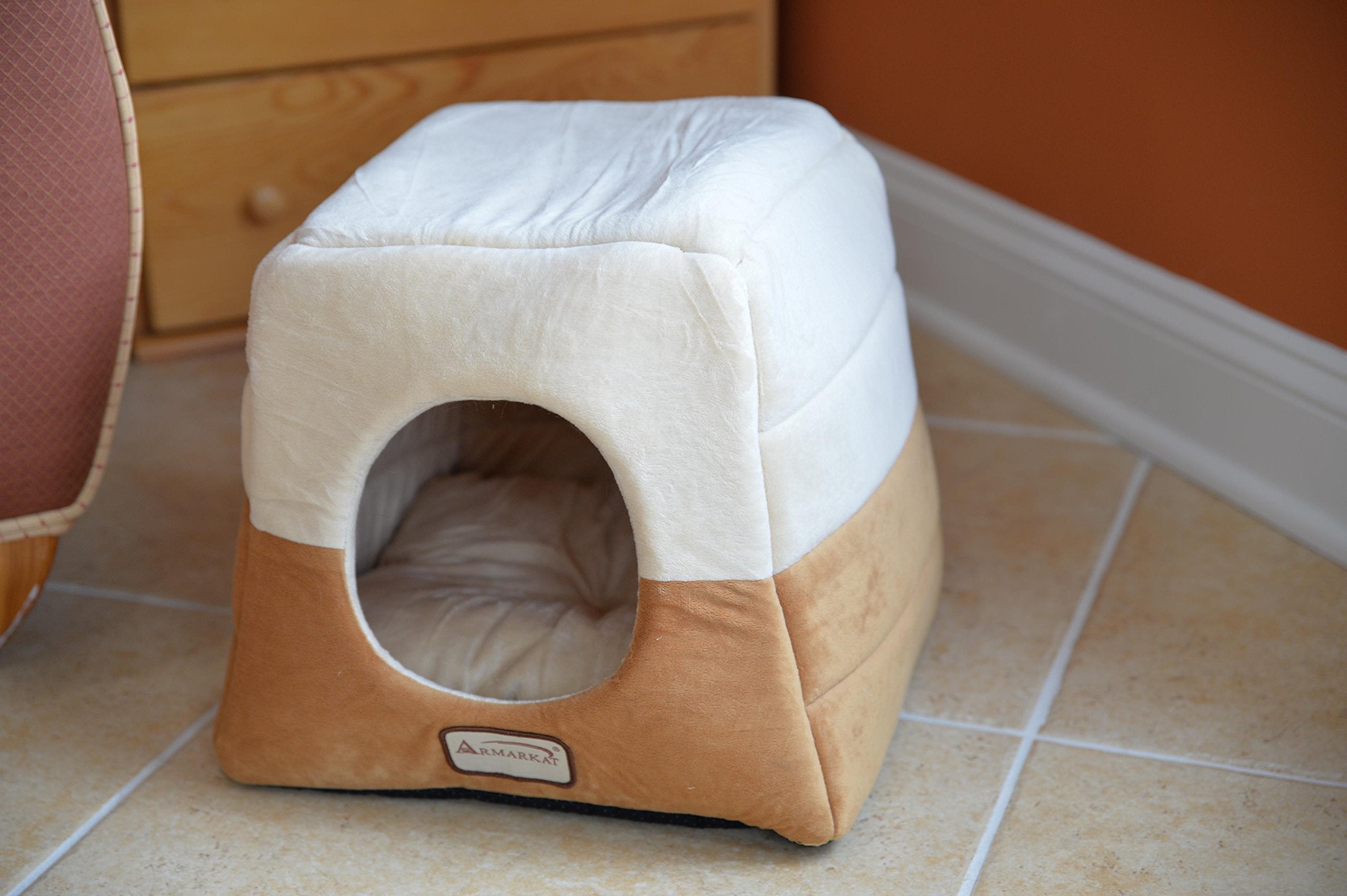 Cat Bed In Orange And Beige