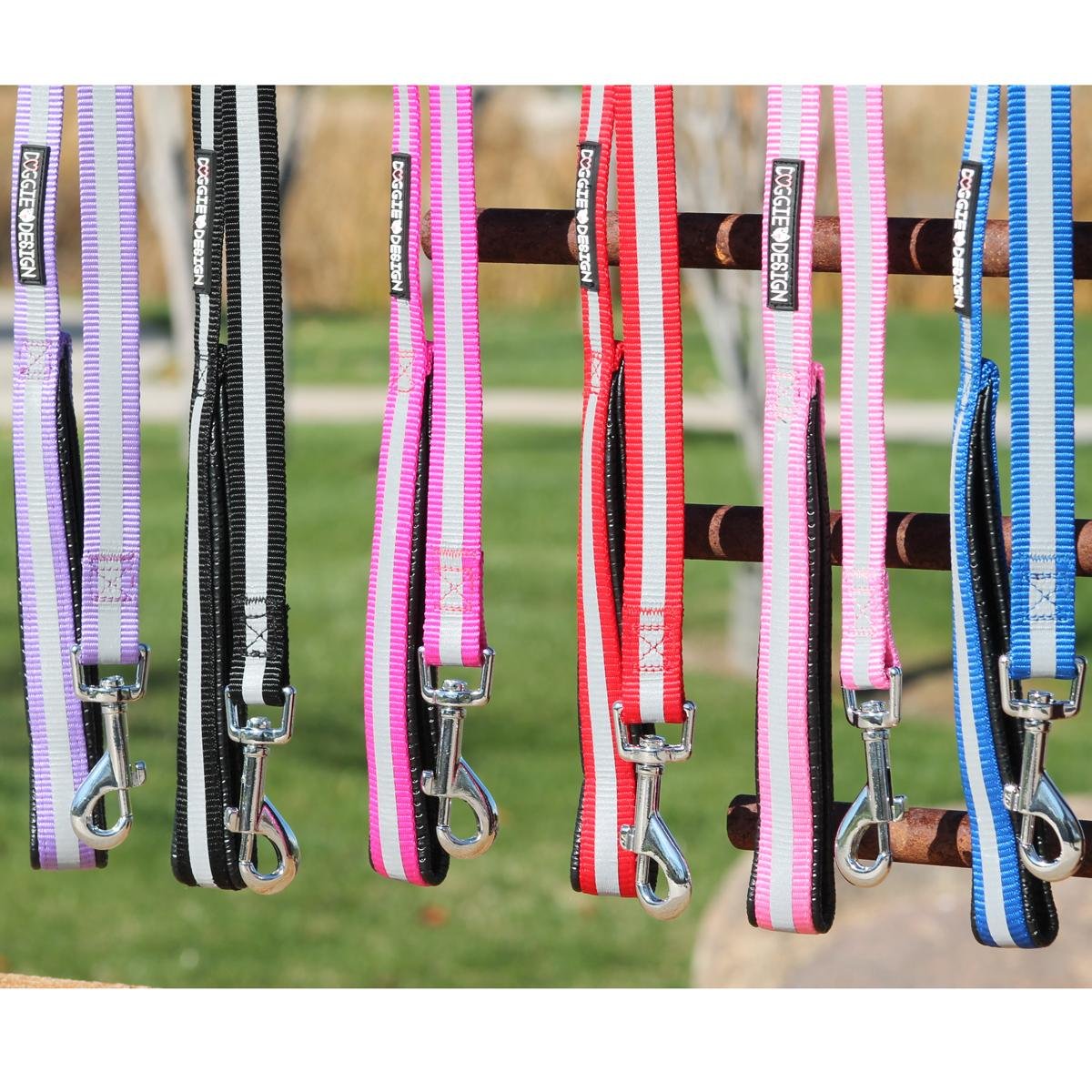 Doggie Design Dd-Rfl-Rd Reflective Nylon Leash With Soft Grip Handle44; Red - 0.75 In. X 5 Ft.