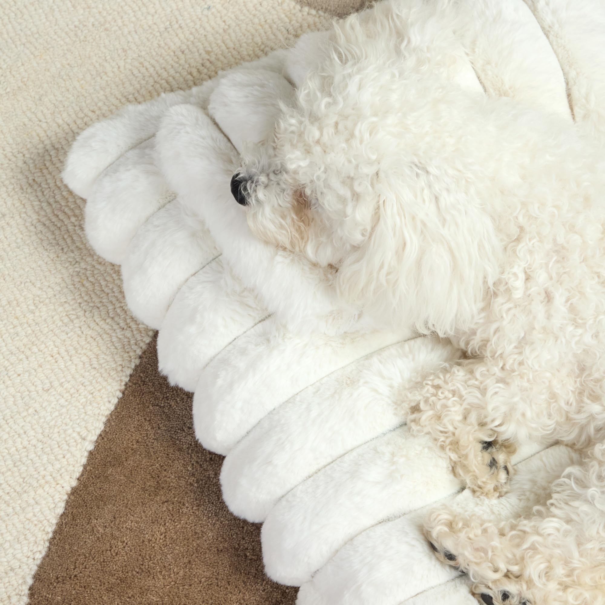 Town & Country Luxe CuddleTown Ribbed Bubble Stripe Pillow Crate Mat Pet Bed, Machine Washable Cover, Soft & Calming, Non-Slip B