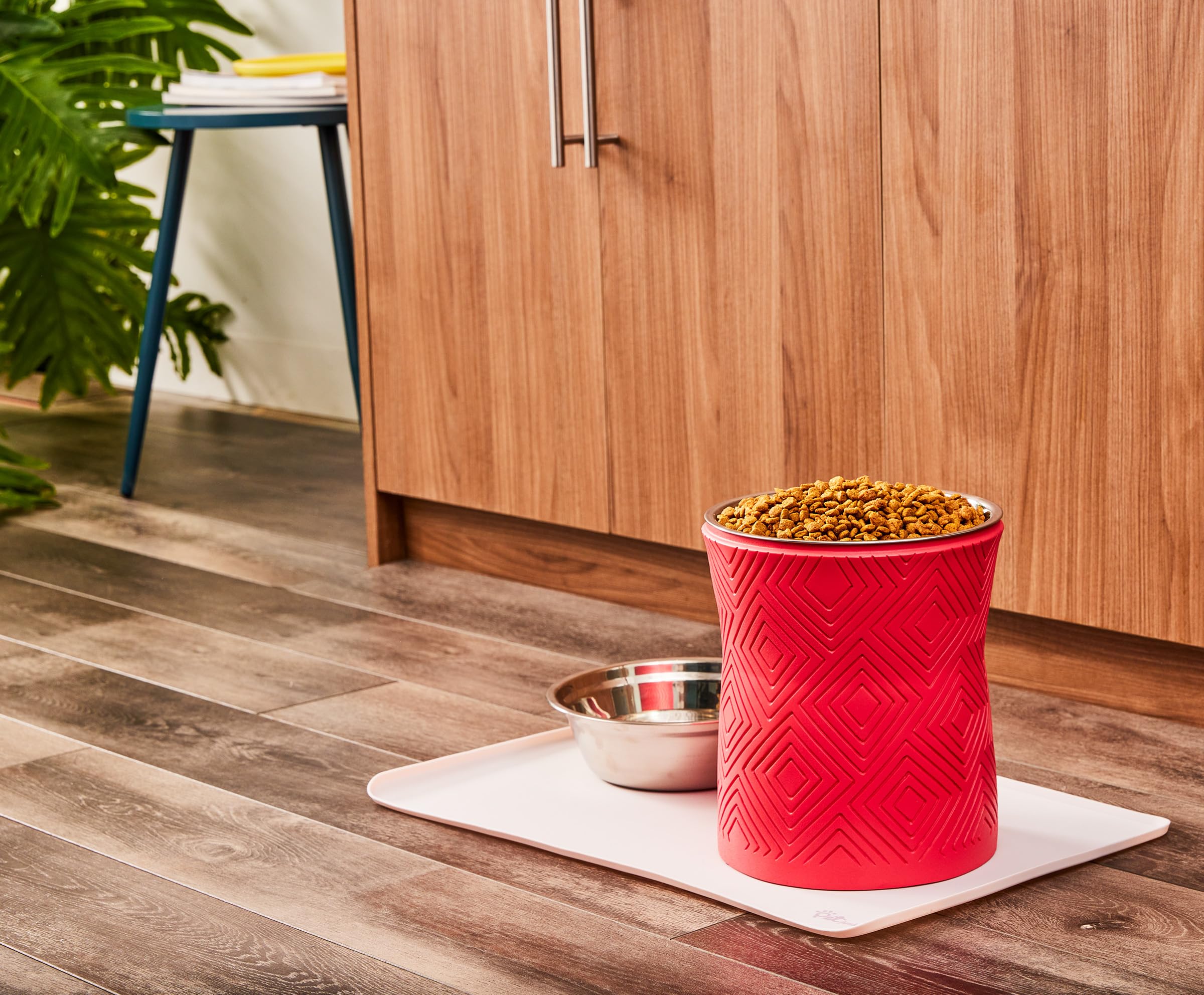 Pet Junkie Santa Fe Single Elevated Dog Bowl Stand with Removable Stainless Steel 44oz Inner Bowl for Medium to Large Breed - Ra
