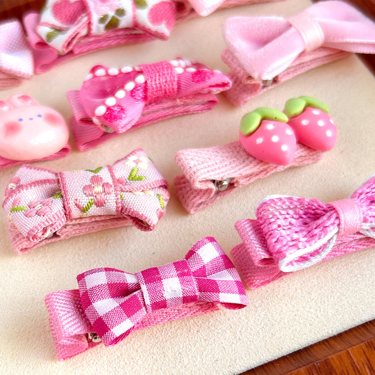 10Pcs Blush Pink Dog Hair Clips 10Pcs Colorful Rubber Bands Small Dog Bows Cute Pet Grooming Accessories Alligator Clips Stay In