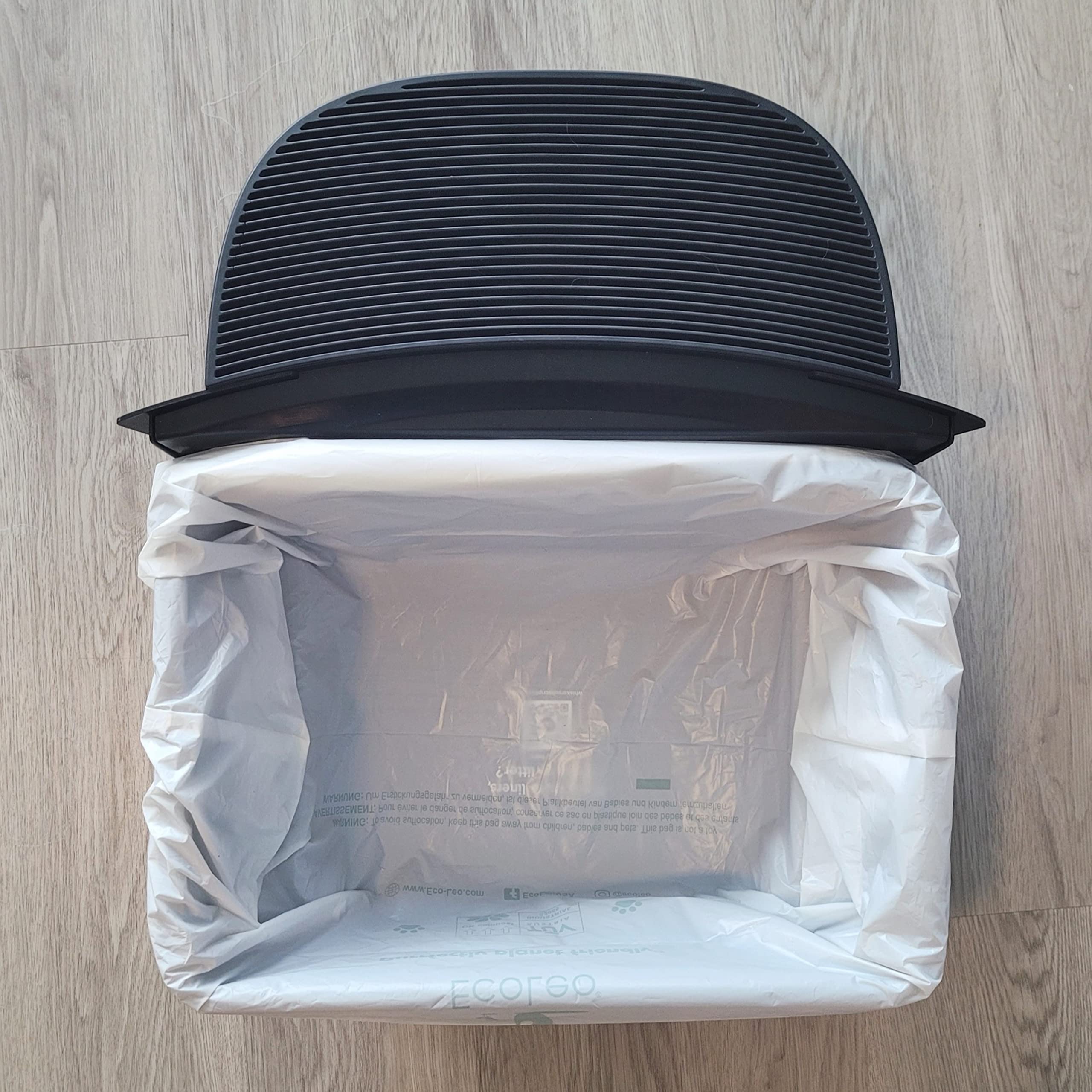 EcoLeo Compostable Waste Bags for Litter-Robot 3 & 4, Eco-Friendly NeoGreen Film, 20-Count Drawstring Bags