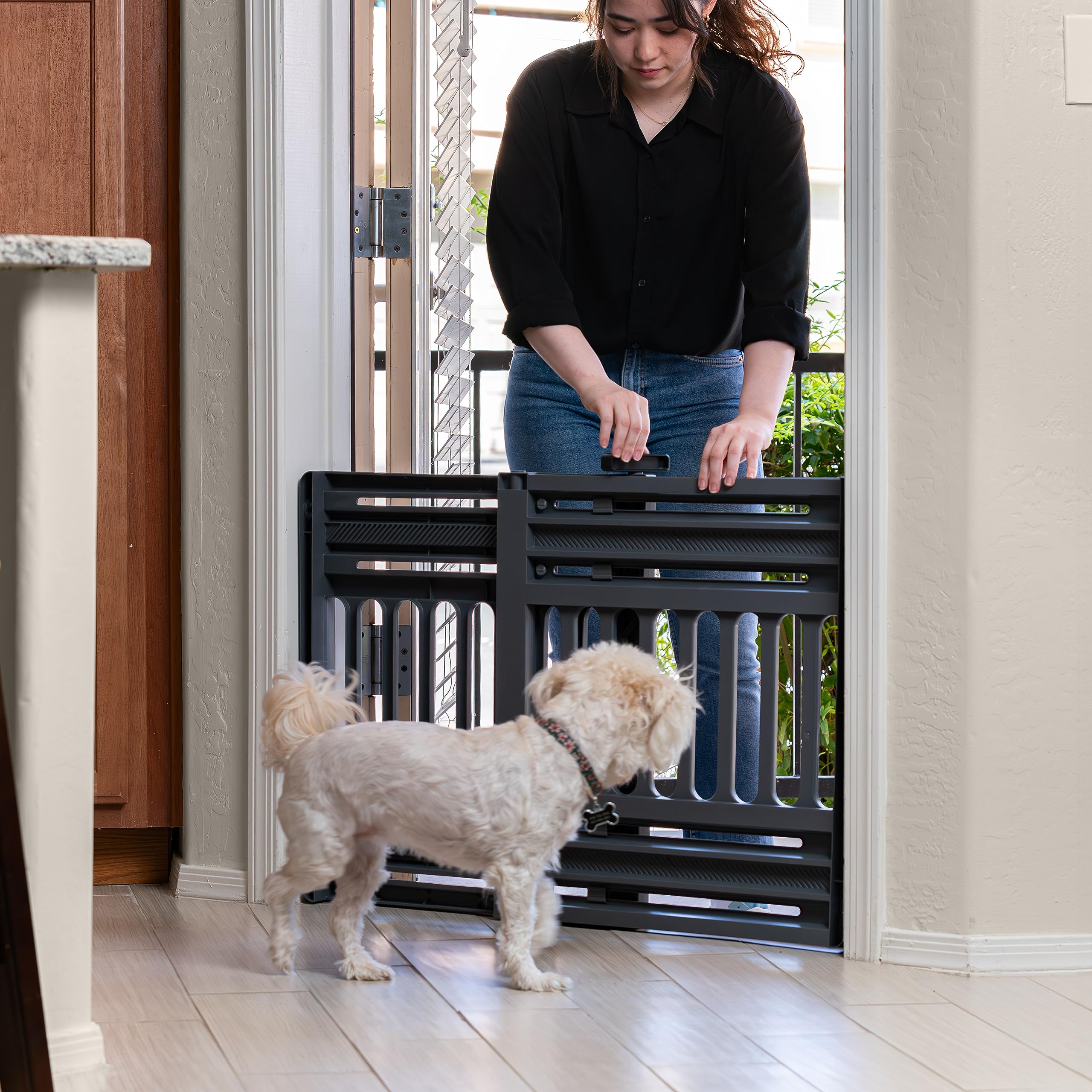 Iris Usa 24'- 39' Dog Gate, Plastic Pet Gate Indoor, Expandable, Portable Dog Gate For Doorways, 25' H, Gray