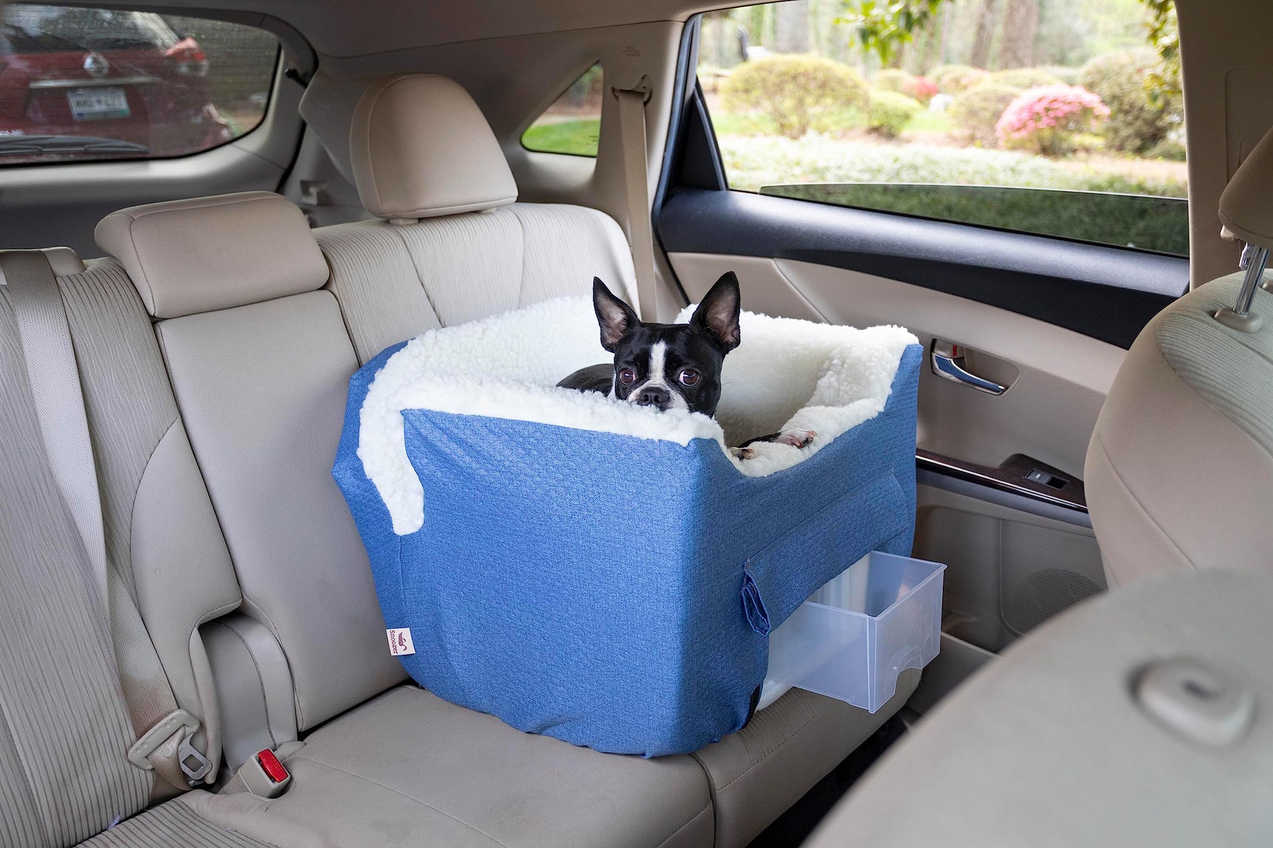 Snoozer Dog Car Seat with Storage Tray: Lookout II Car Seat for Small Dogs Under 25lbs, Size: Medium, Fabric: Denim Diamond, Pet