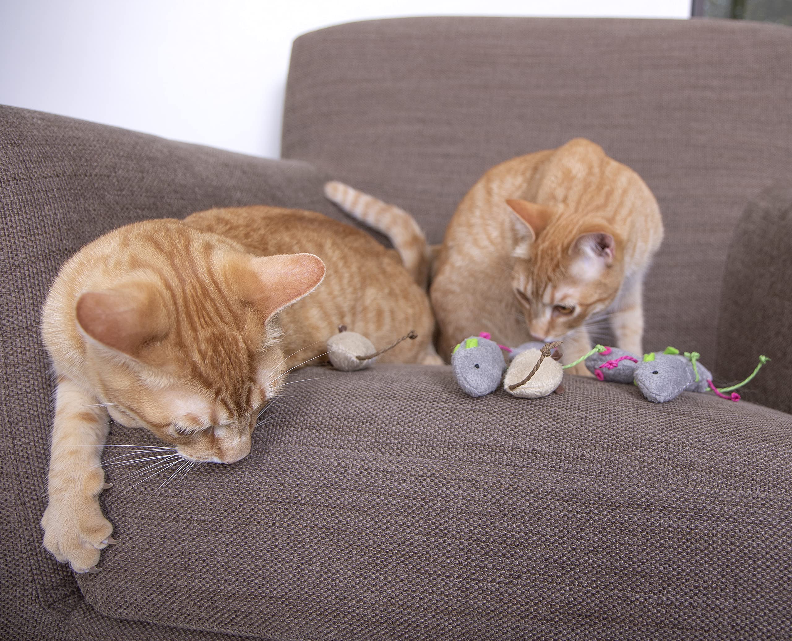 Smartykat Skitter Critters Value Pack Catnip Cat Toys - Gray/Cream, Set Of 10
