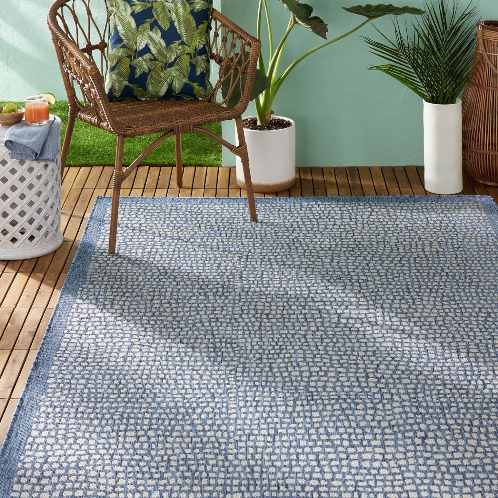 Tommy Bahama Marlin Transitional IndoorOutdoor Area Rug, Blue, 710x102