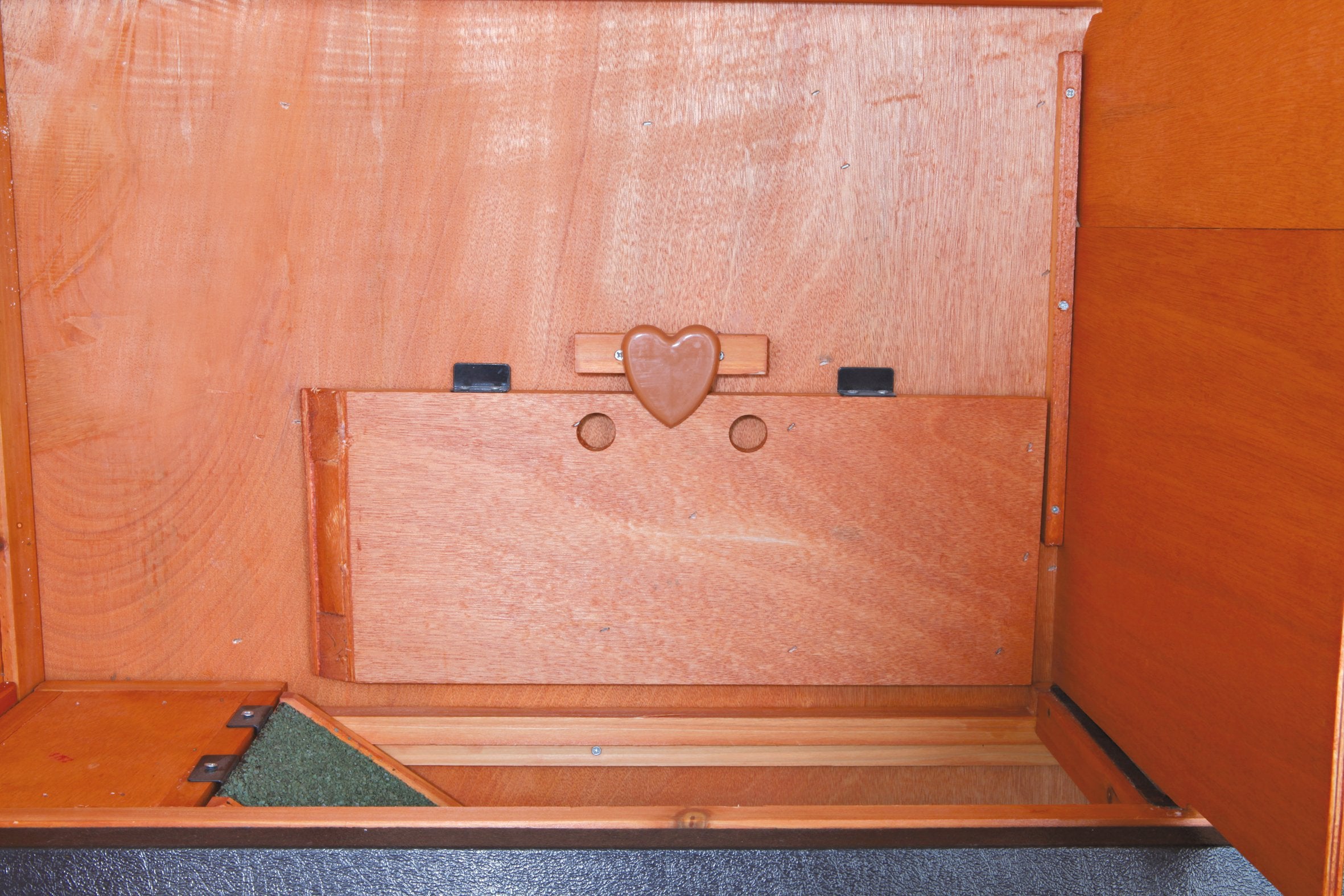 Rabbit Hutch With Sloped Roof (M), Glazed Pine