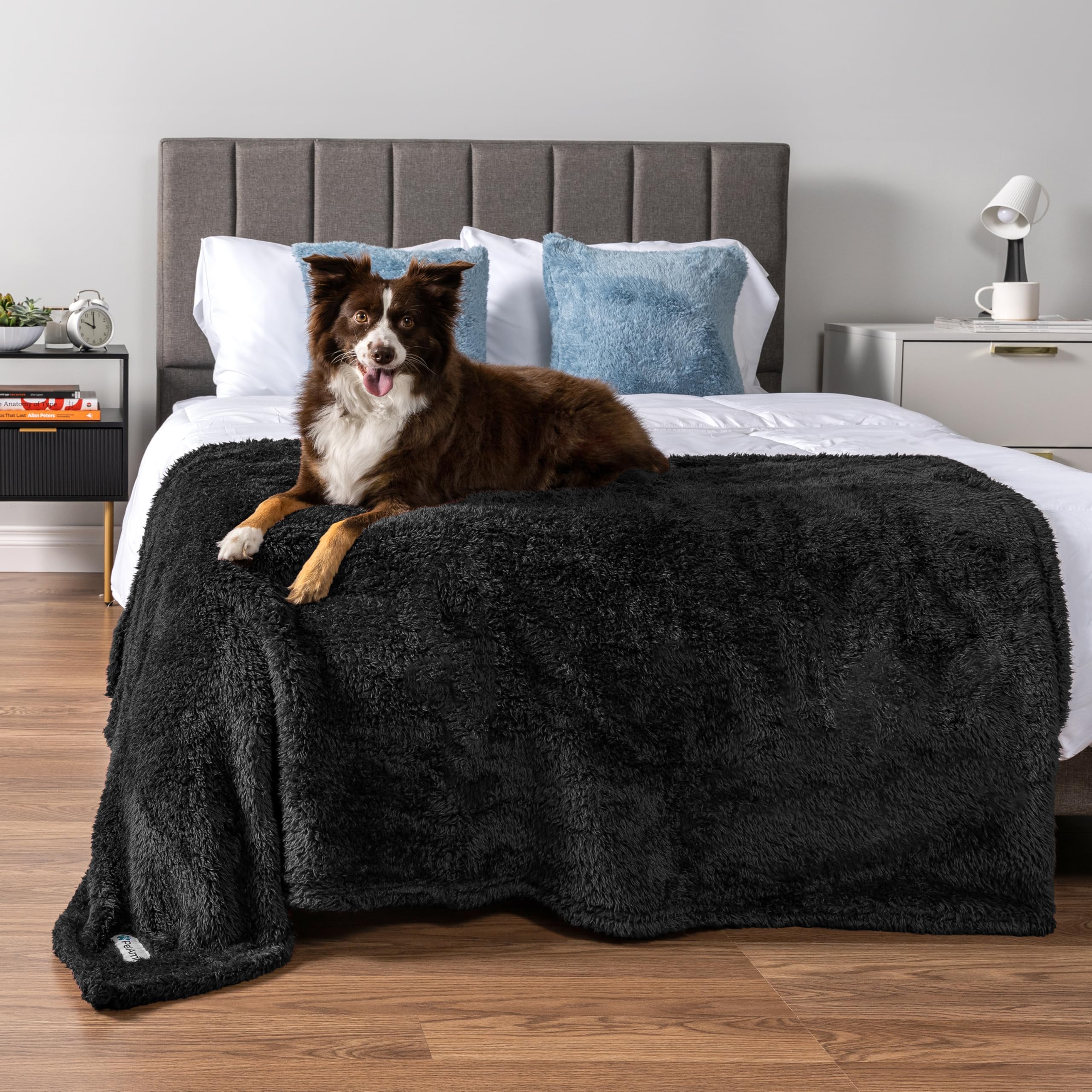 Petami Fluffy Waterproof Dog Blanket For Medium Large Dogs, Soft Warm Pet Sherpa Throw Pee Proof Couch Cover, Reversible Cat Bed Blanket Sofa Protector, Plush Washable Pad (Black, 40X60)