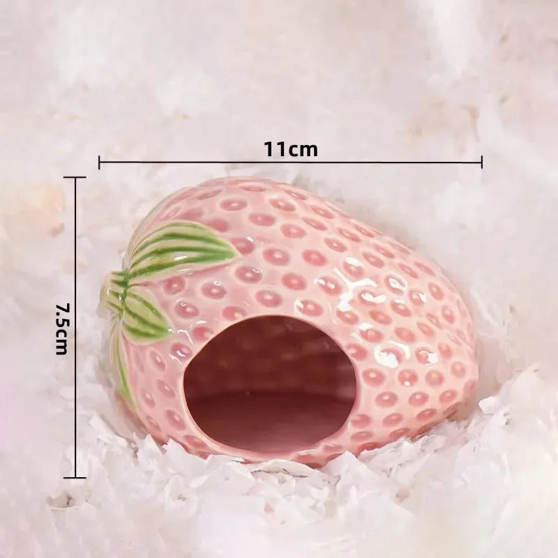 Cute Ceramic Strawberry House Pet Items Hamster Cage Small Pet Bowl For Rabbit Ferret Rat Chinchilla Hedgehog Pet Products