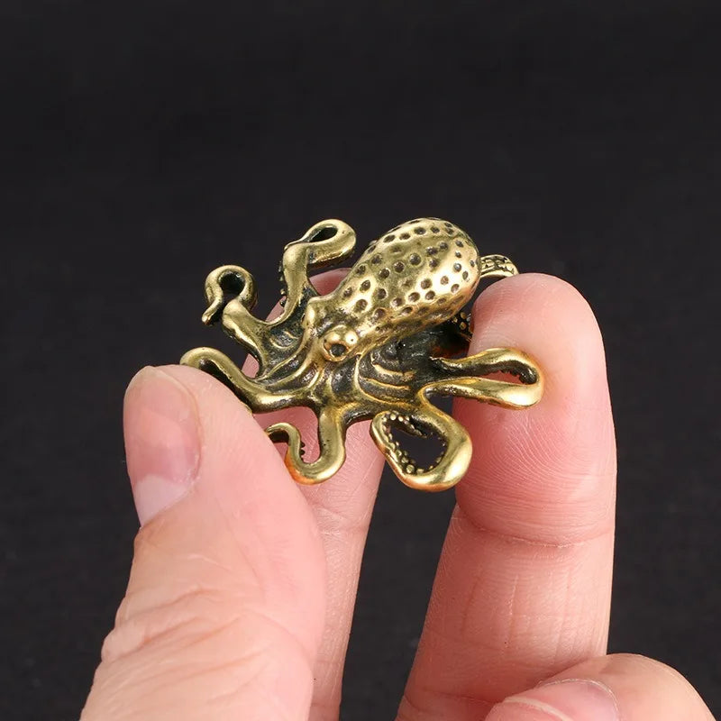 Brass Octopus Home Decoration Antique Copper Animal Figurines Miniatures Desk Ornament Accessories Creative Table Tea Pets Craft