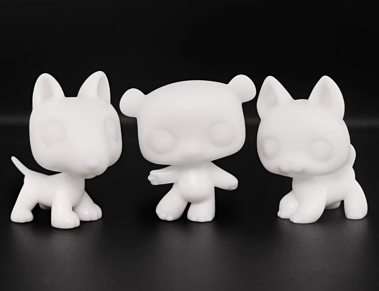 Minilpsshop White Base For Pet Shop Toy Crocodile Spider German Shepherd Turtle Panda Bull Terrier and Sheepdog DIY Painting