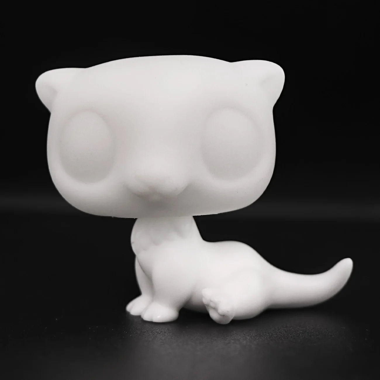 Minilpsshop White Base For Pet Shop Toy Crocodile Spider German Shepherd Turtle Panda Bull Terrier and Sheepdog DIY Painting