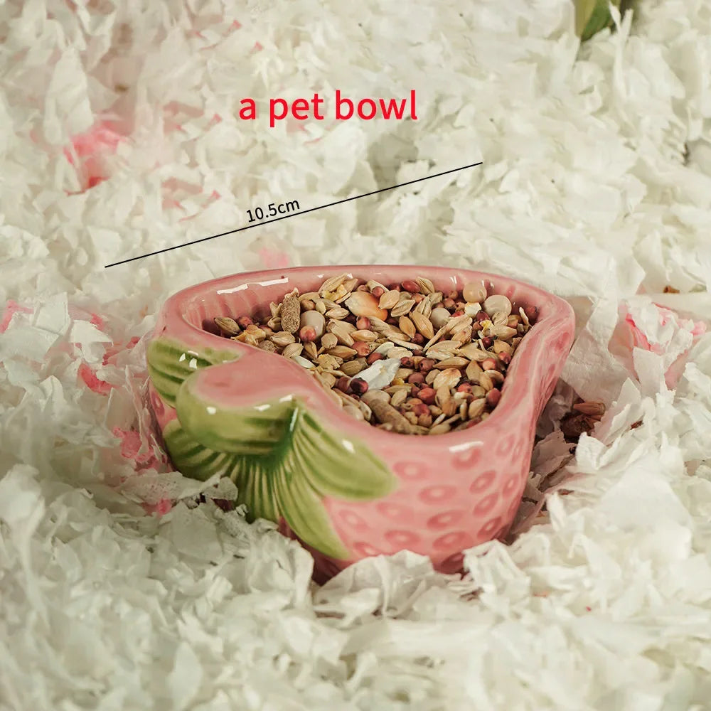 Cute Ceramic Strawberry House Pet Items Hamster Cage Small Pet Bowl For Rabbit Ferret Rat Chinchilla Hedgehog Pet Products